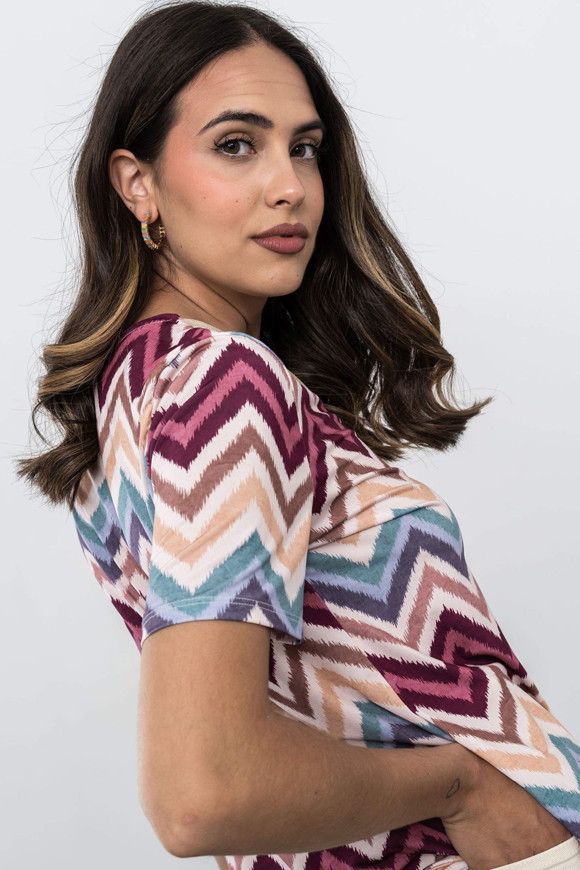 CAMISETA ZIG-ZAG RIBETE