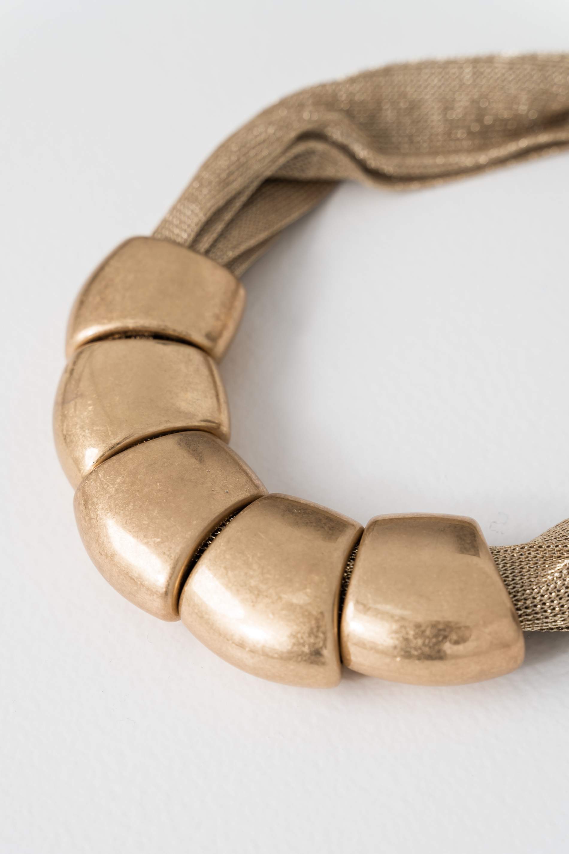 COLLAR MALLA CUENTAS