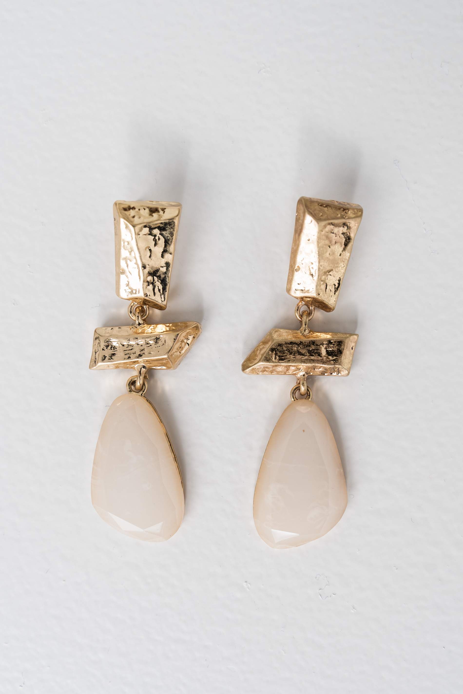 PENDIENTE TEXTURA PIEDRA MARFIL