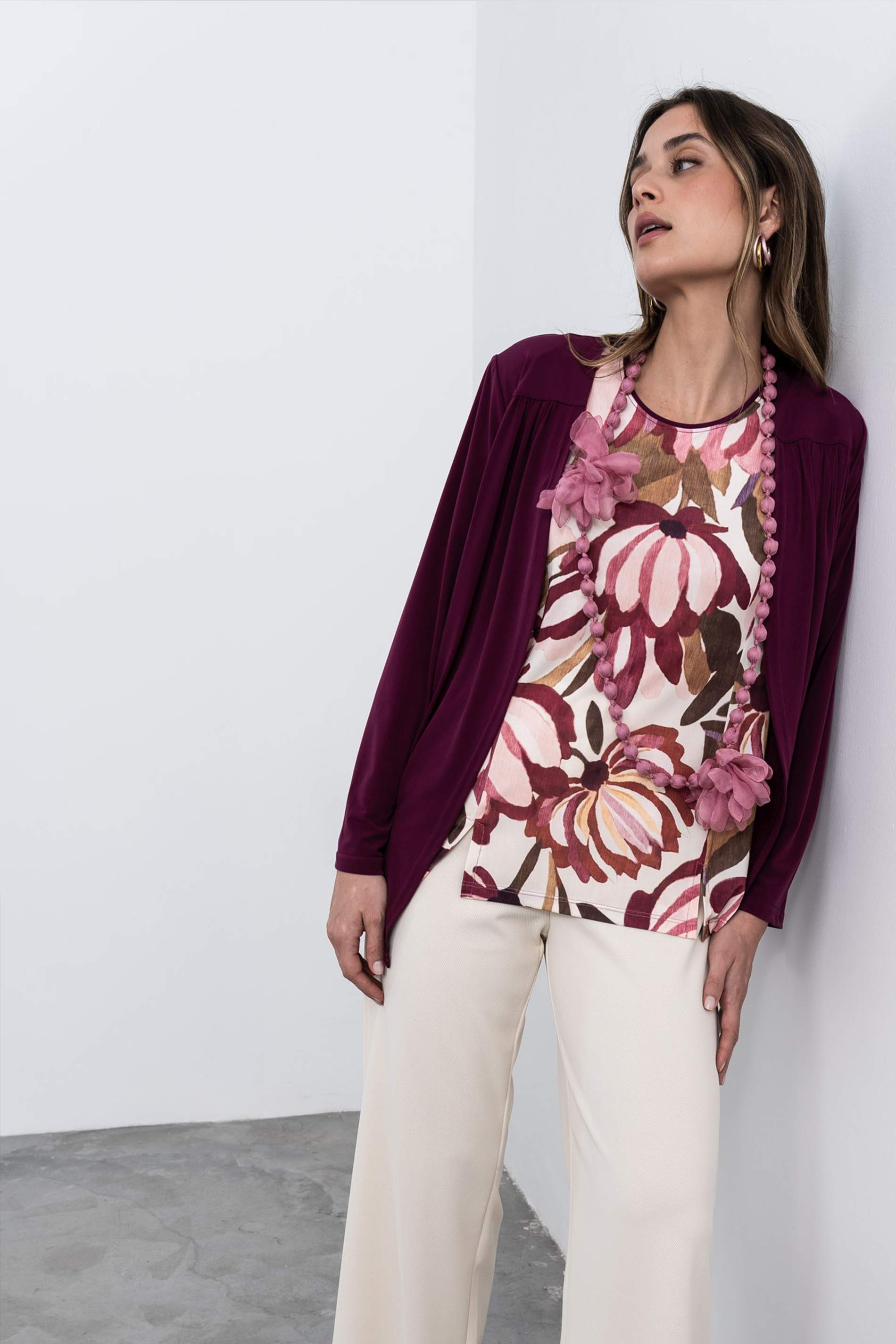 CAMISETA ABERTURAS FLORAL