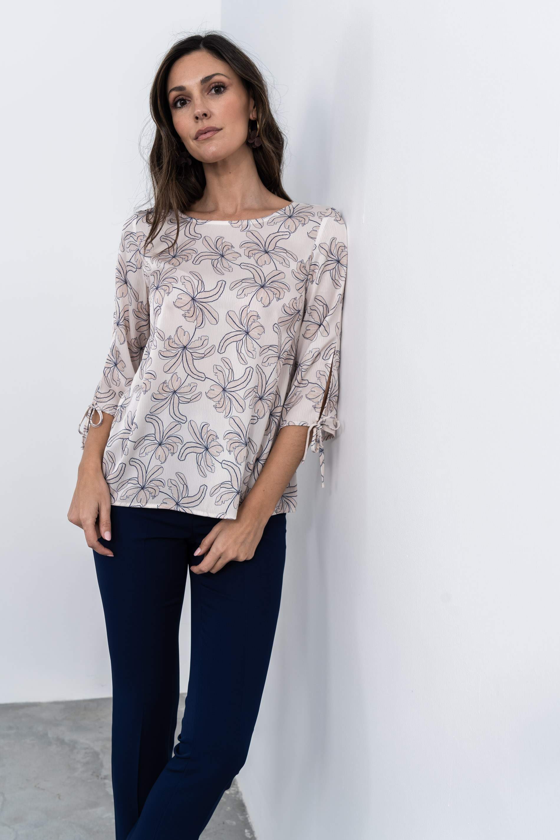 BLUSA HOJAS MANGA LACITOS CRUDO