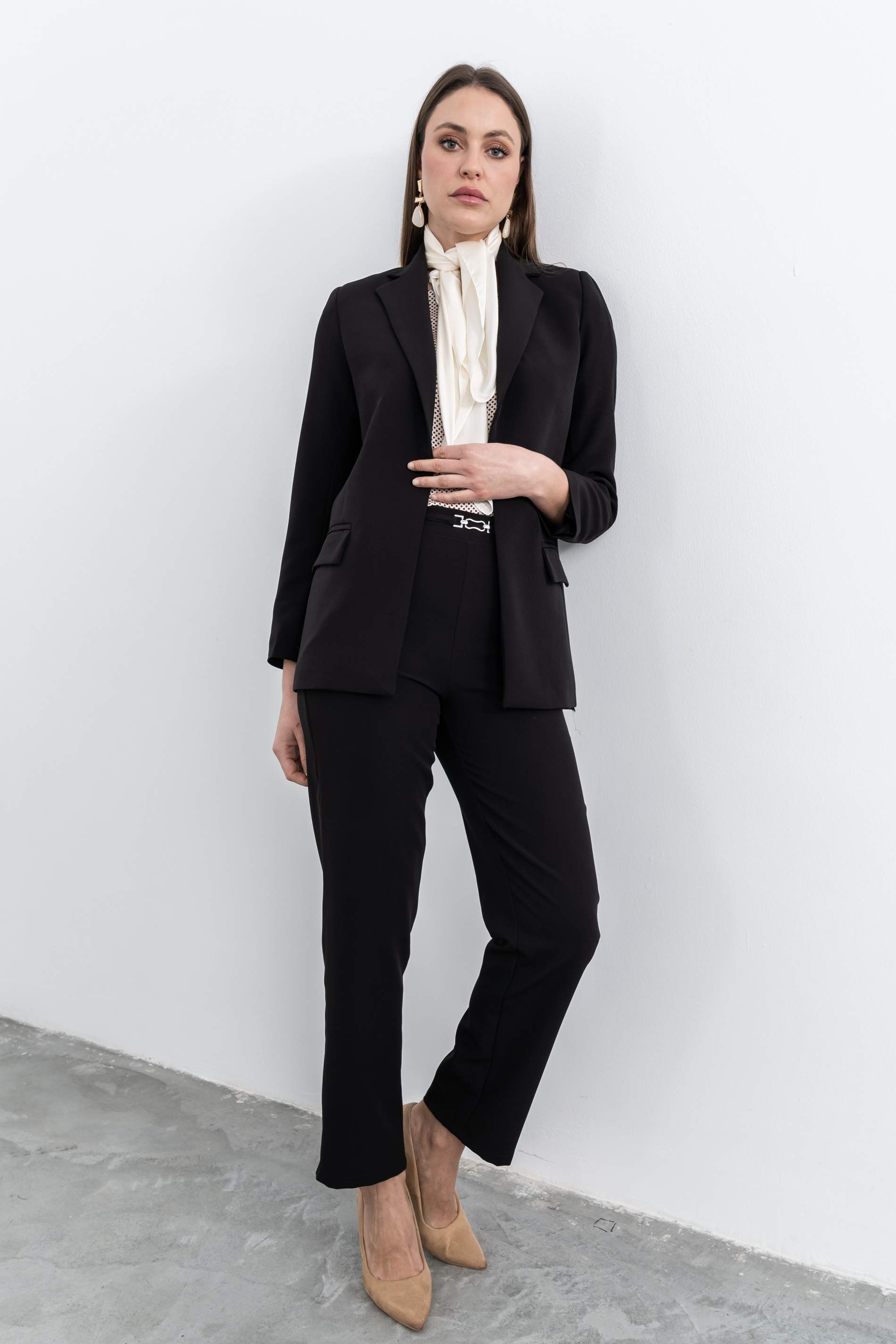 PANTALÓN HEBILLA NEGRO