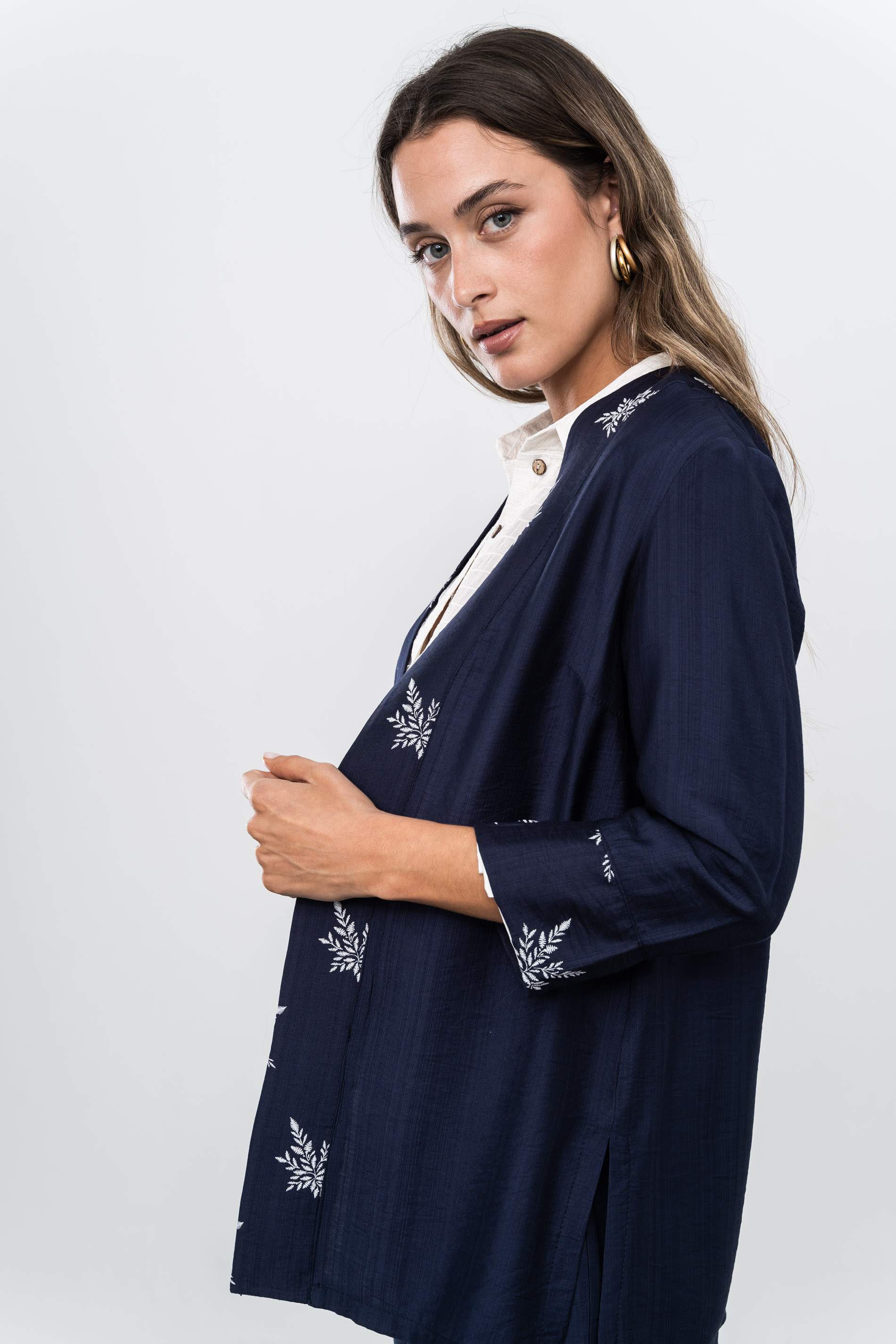 SOBRECAMISA DETALLE HOJAS MARINO