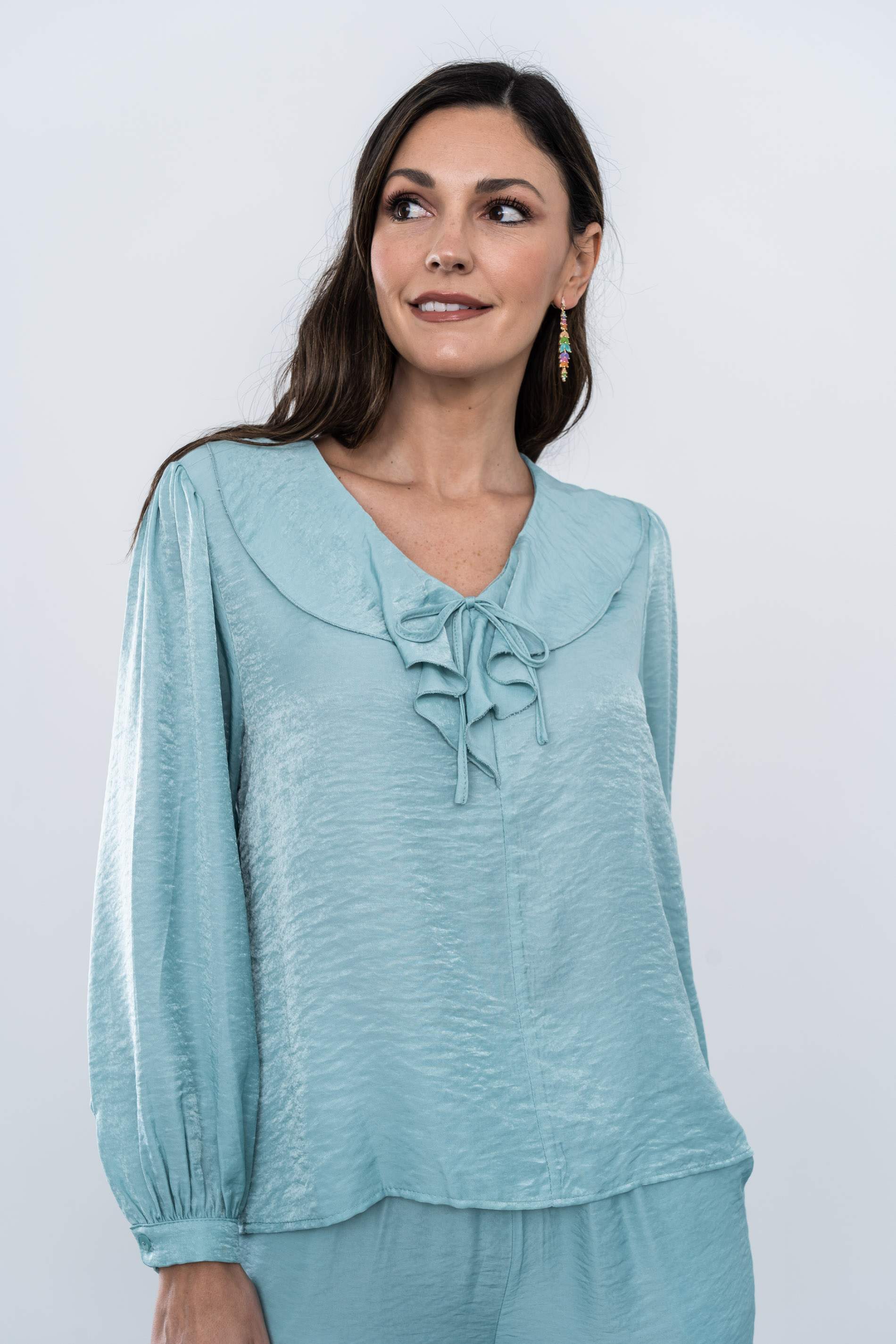 BLUSA CUELLO VOLANTE AGUA