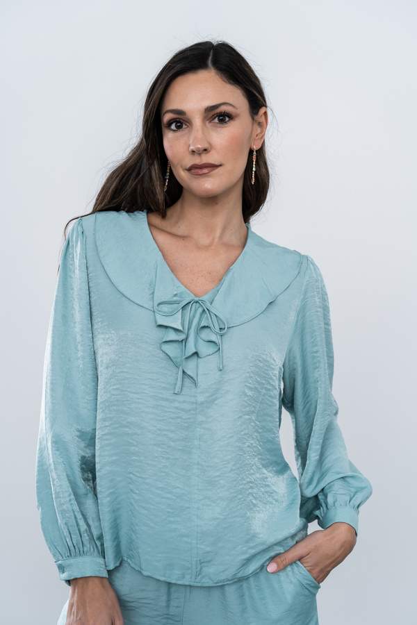BLUSA CUELLO VOLANTE AGUA