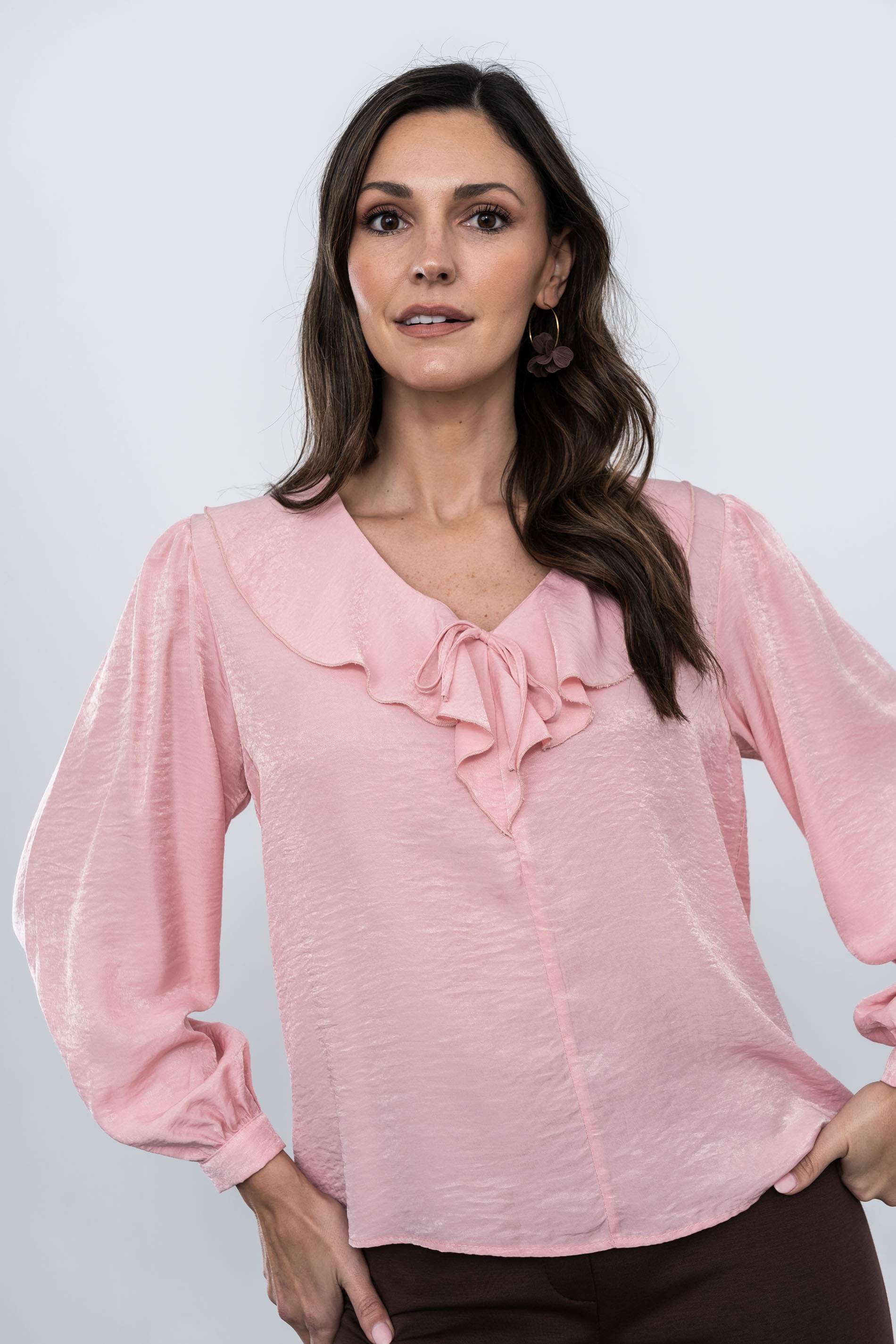 BLUSA CUELLO VOLANTE ROSA