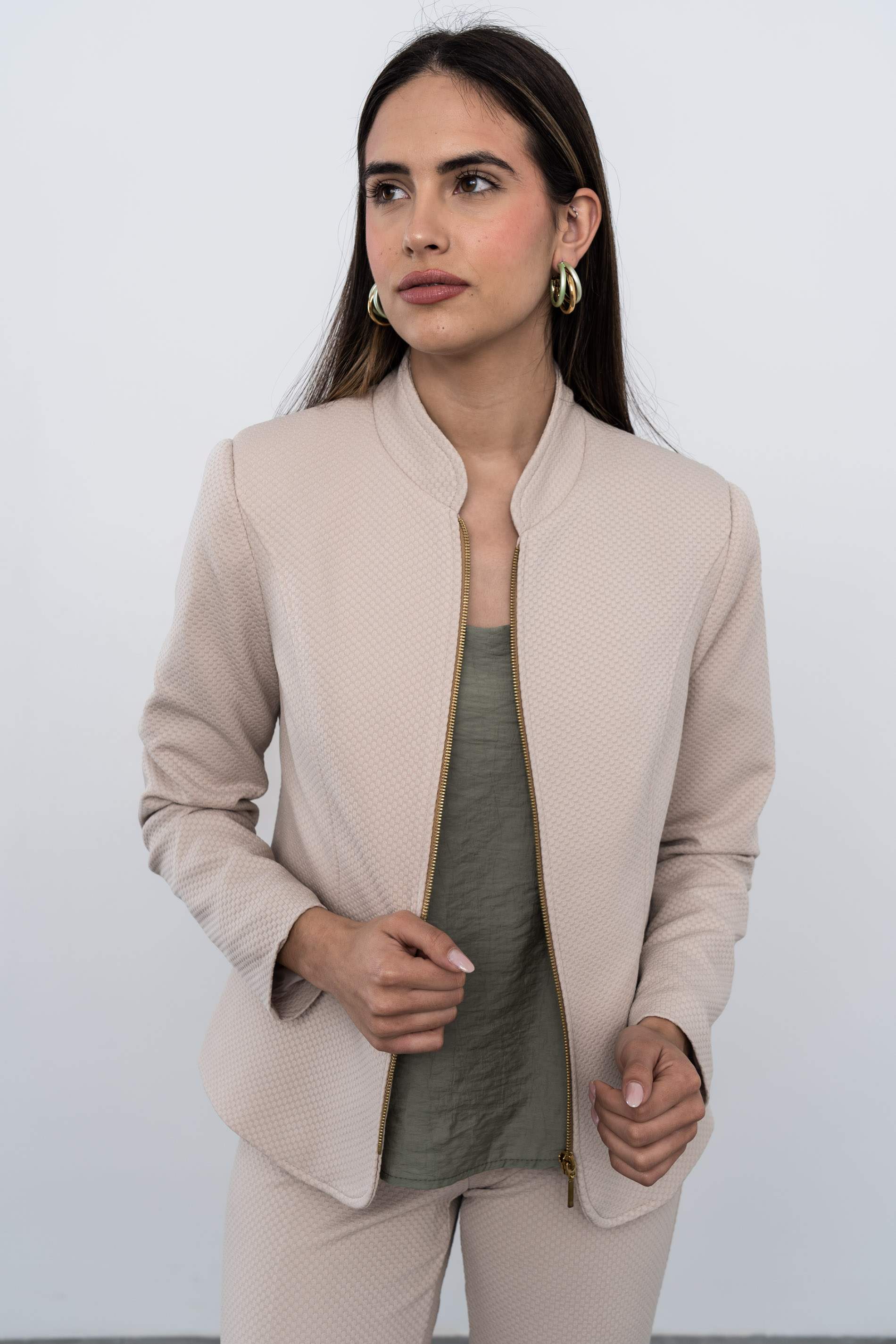 CHAQUETA CREMALLERA JACQUARD BEIGE