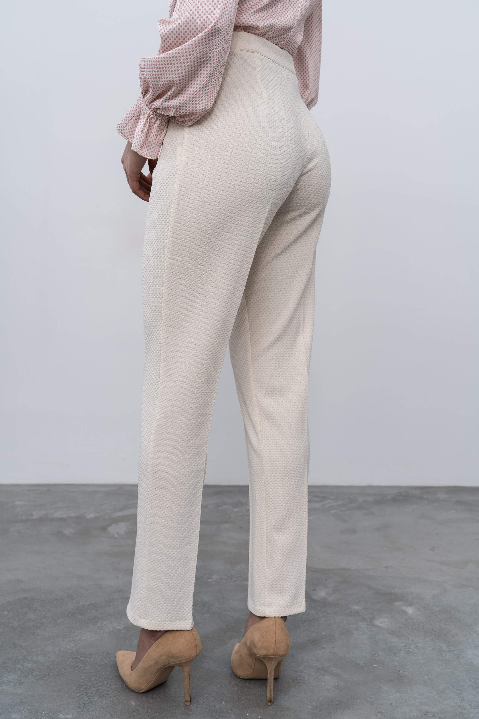 PANTALÓN JACQUARD CRUDO