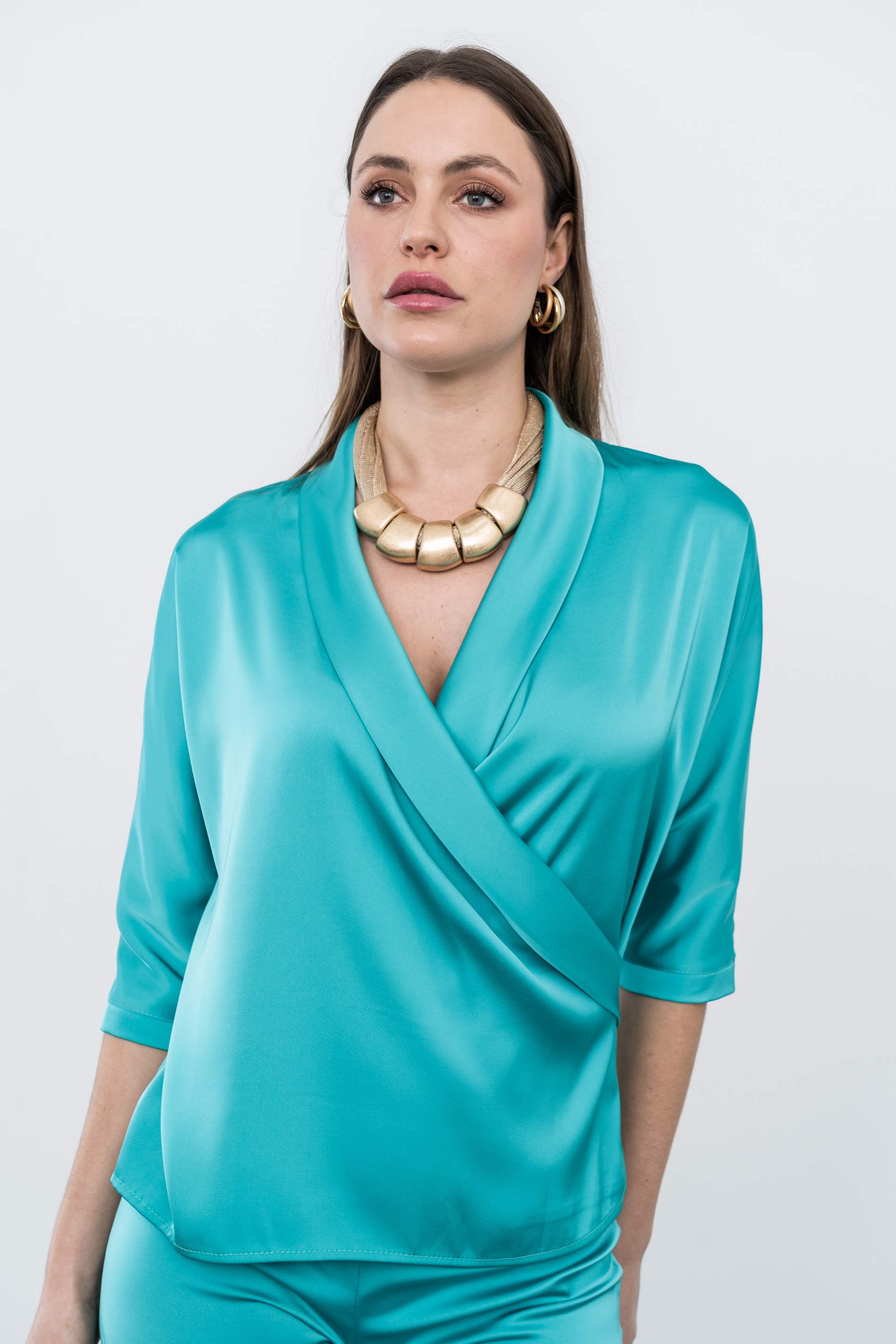 BLUSA SMOKING SATINADA ESMERALDA