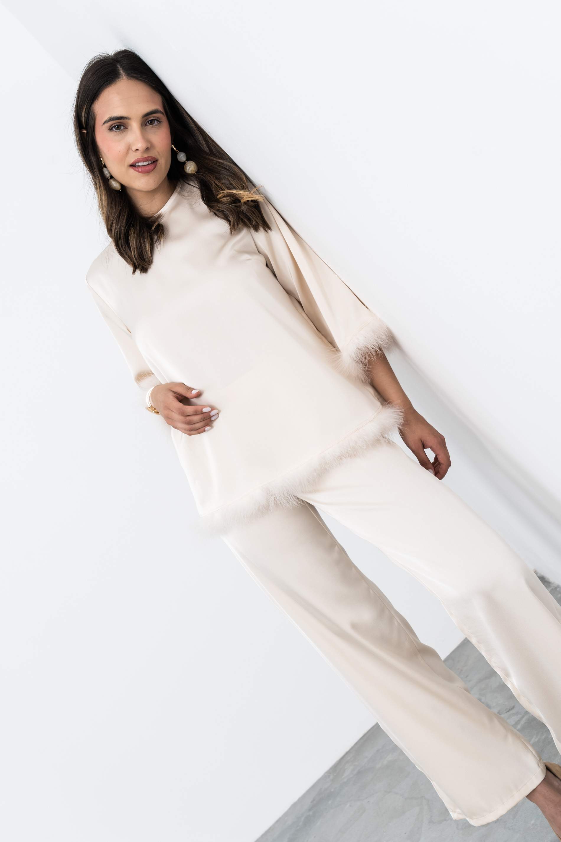 BLUSÓN FANTASÍA PLUMAS BEIGE