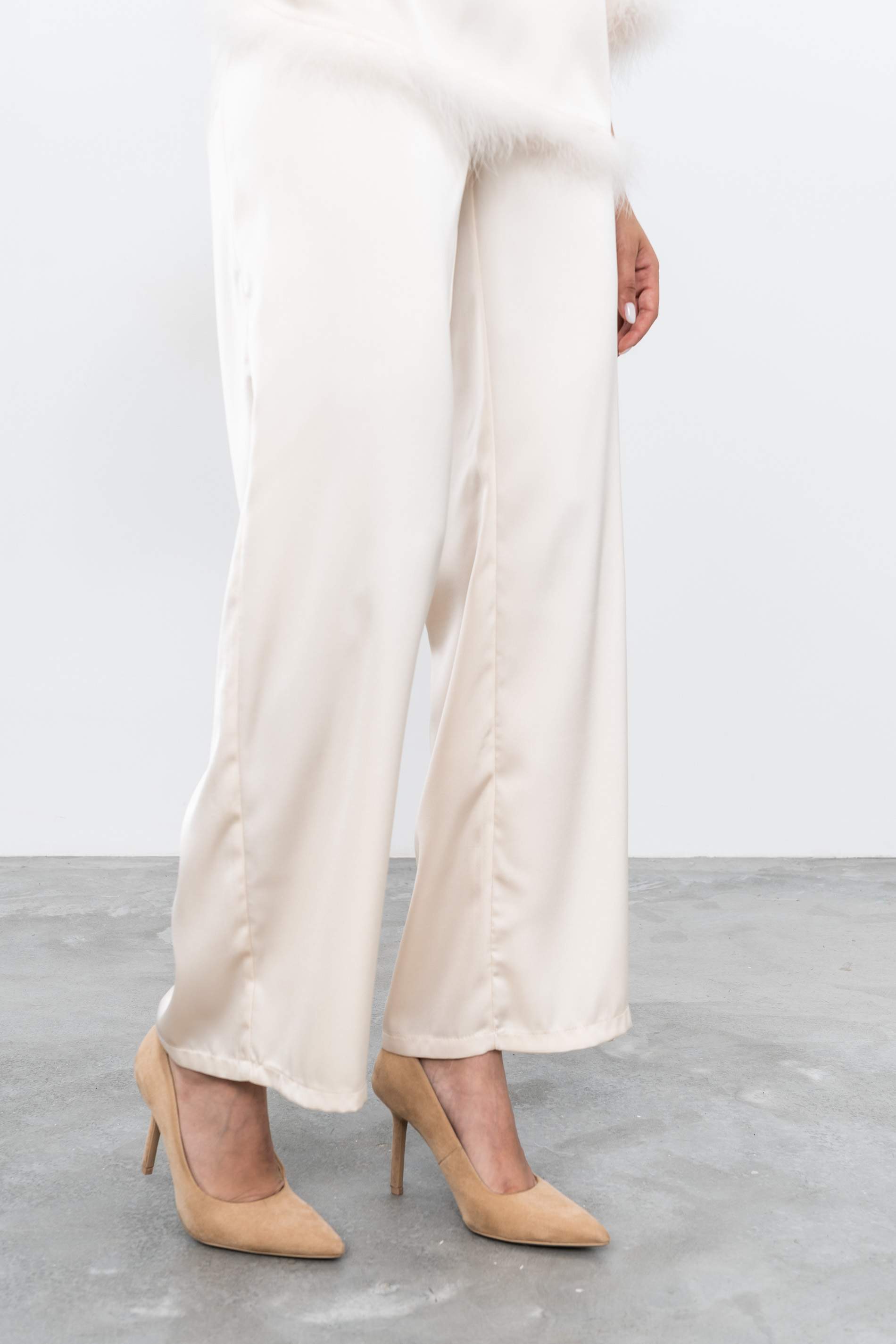 PANTALÓN VESTIR SATINADO BEIGE