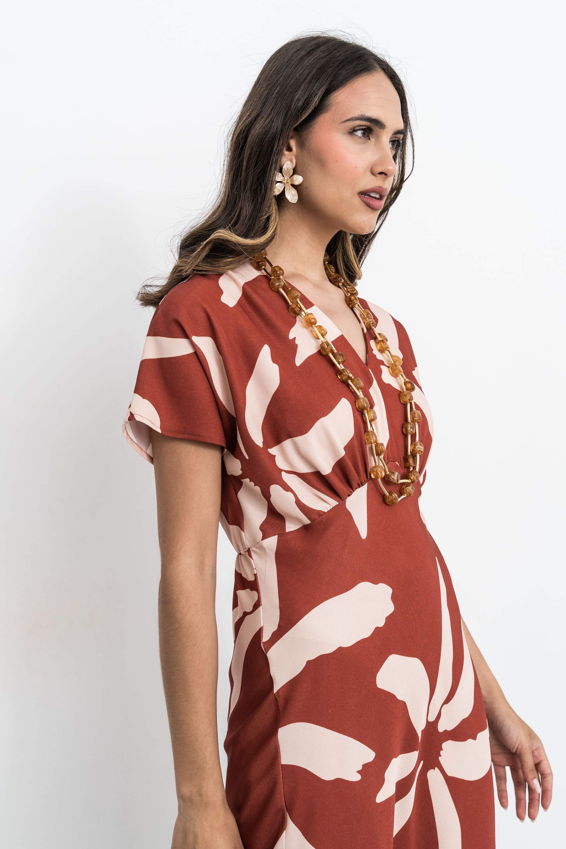 VESTIDO CORTE HOJAS