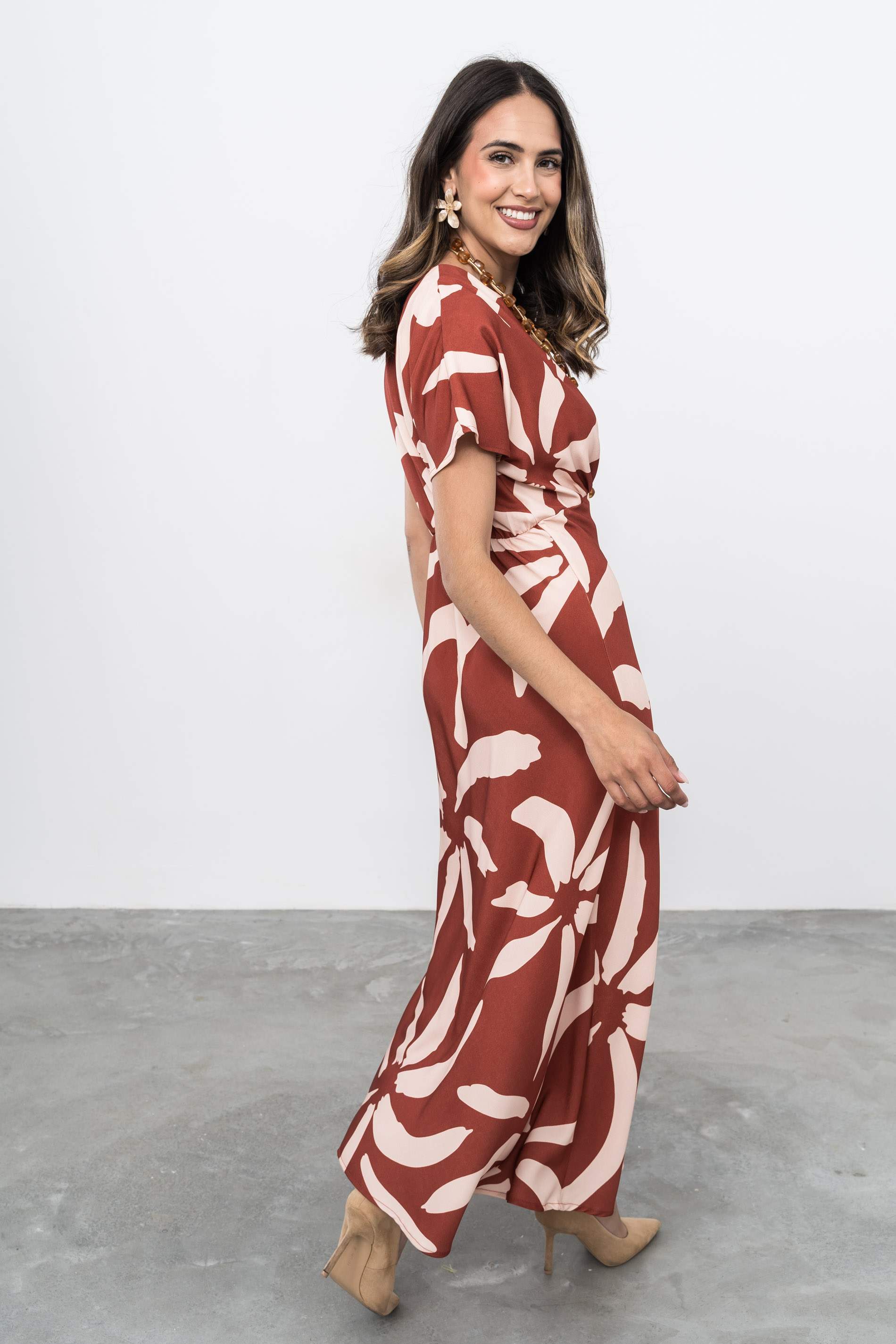 VESTIDO CORTE HOJAS