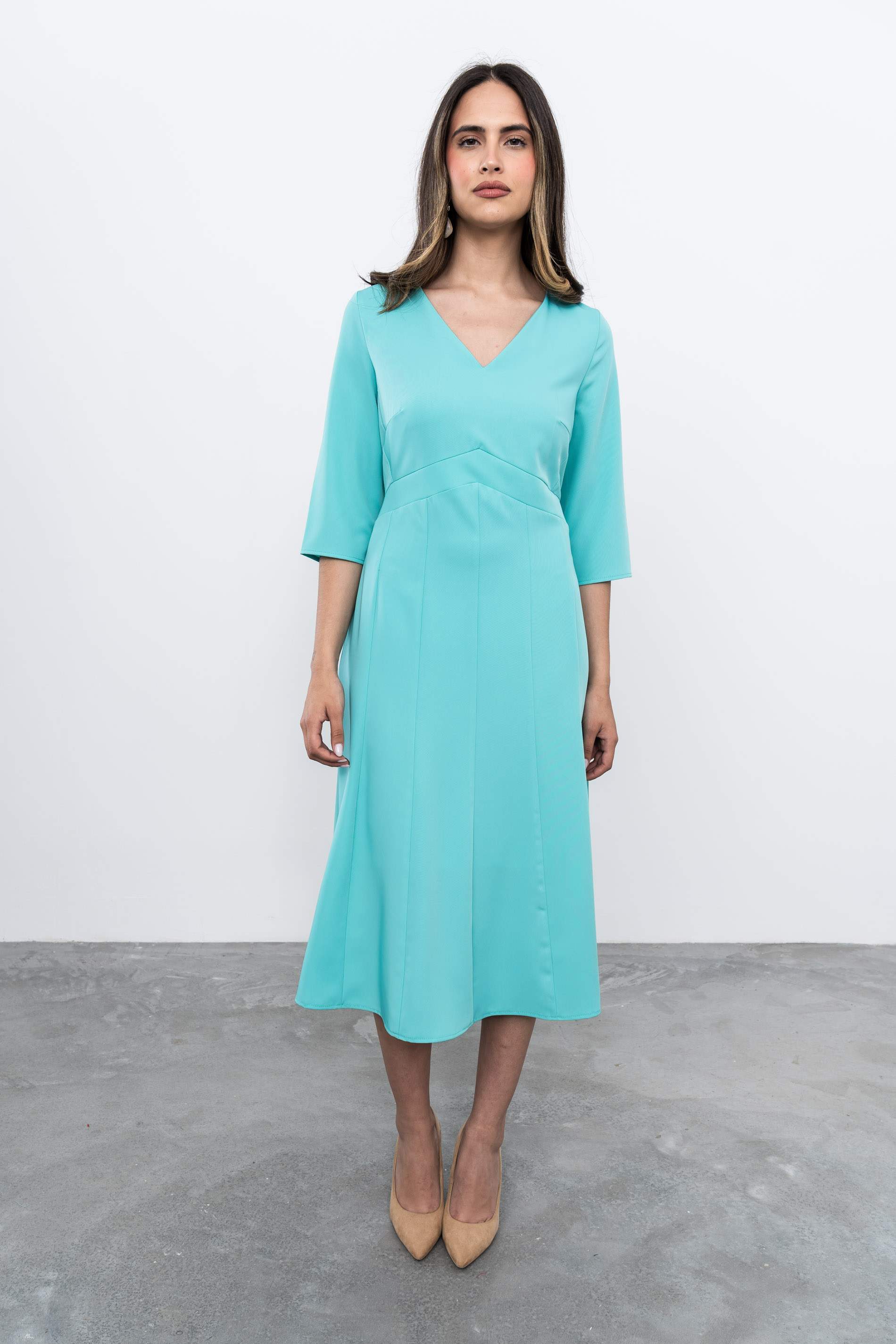 VESTIDO MIDI QUILLAS