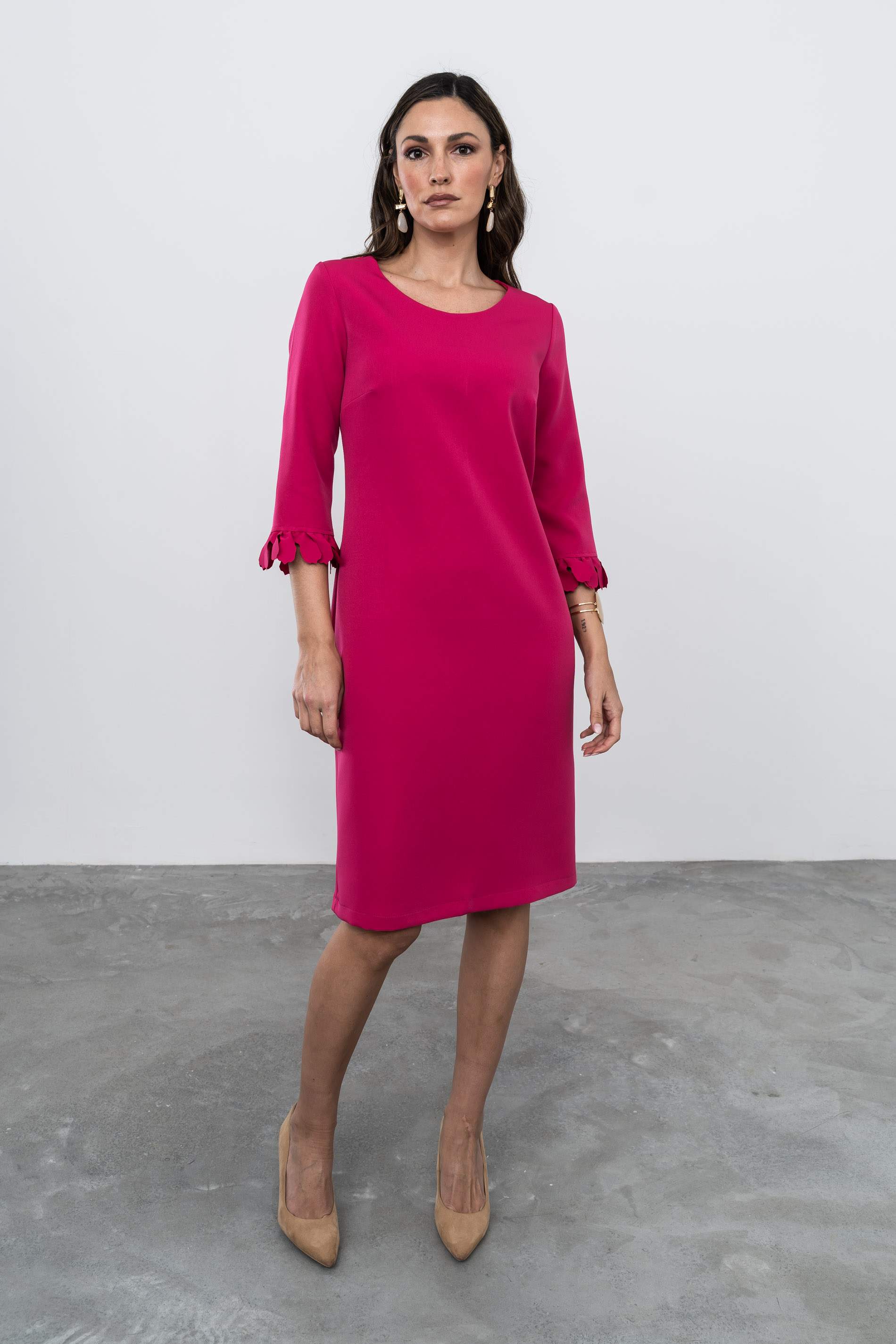 VESTIDO RECTO DETALLE MANGAS