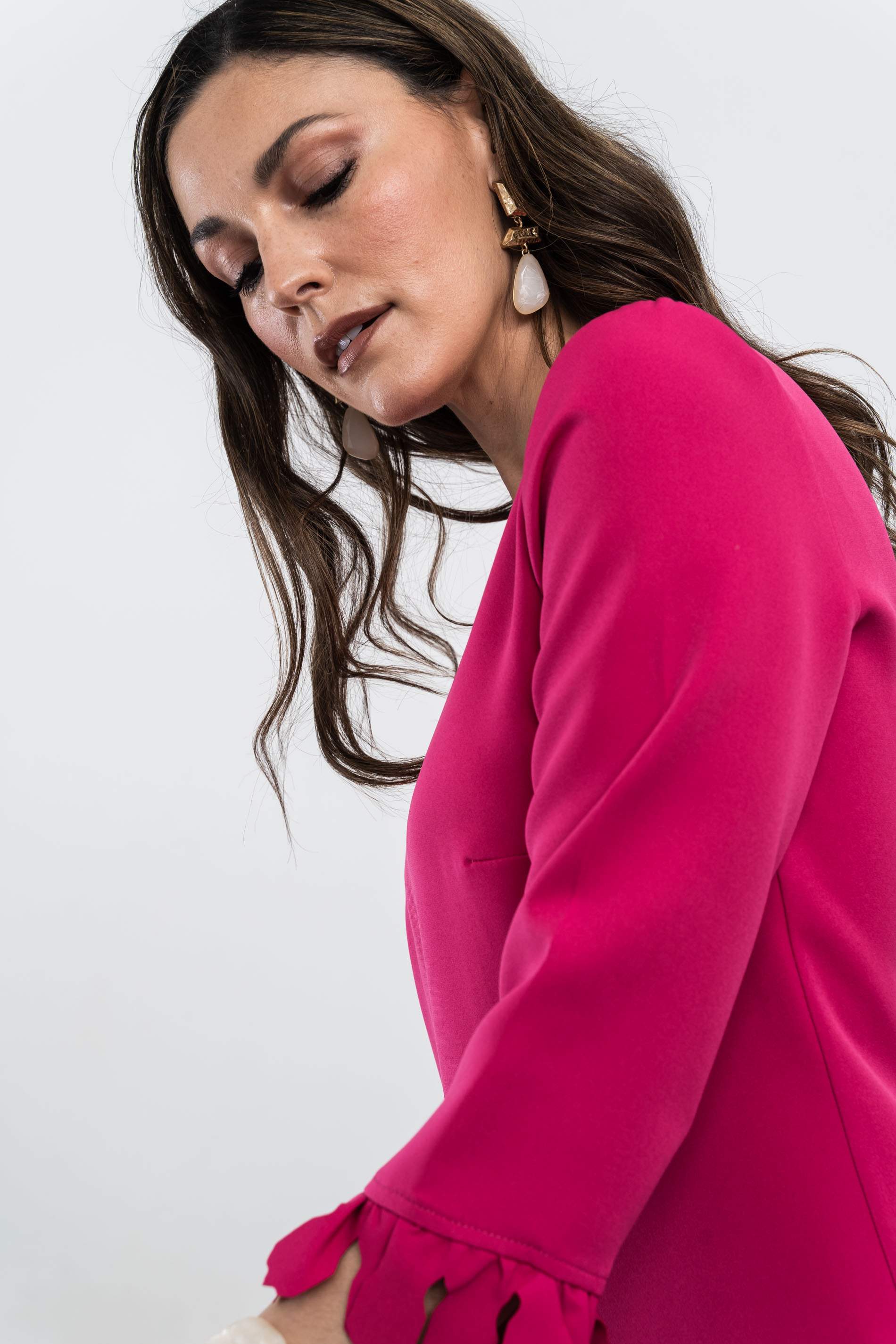 VESTIDO RECTO DETALLE MANGAS