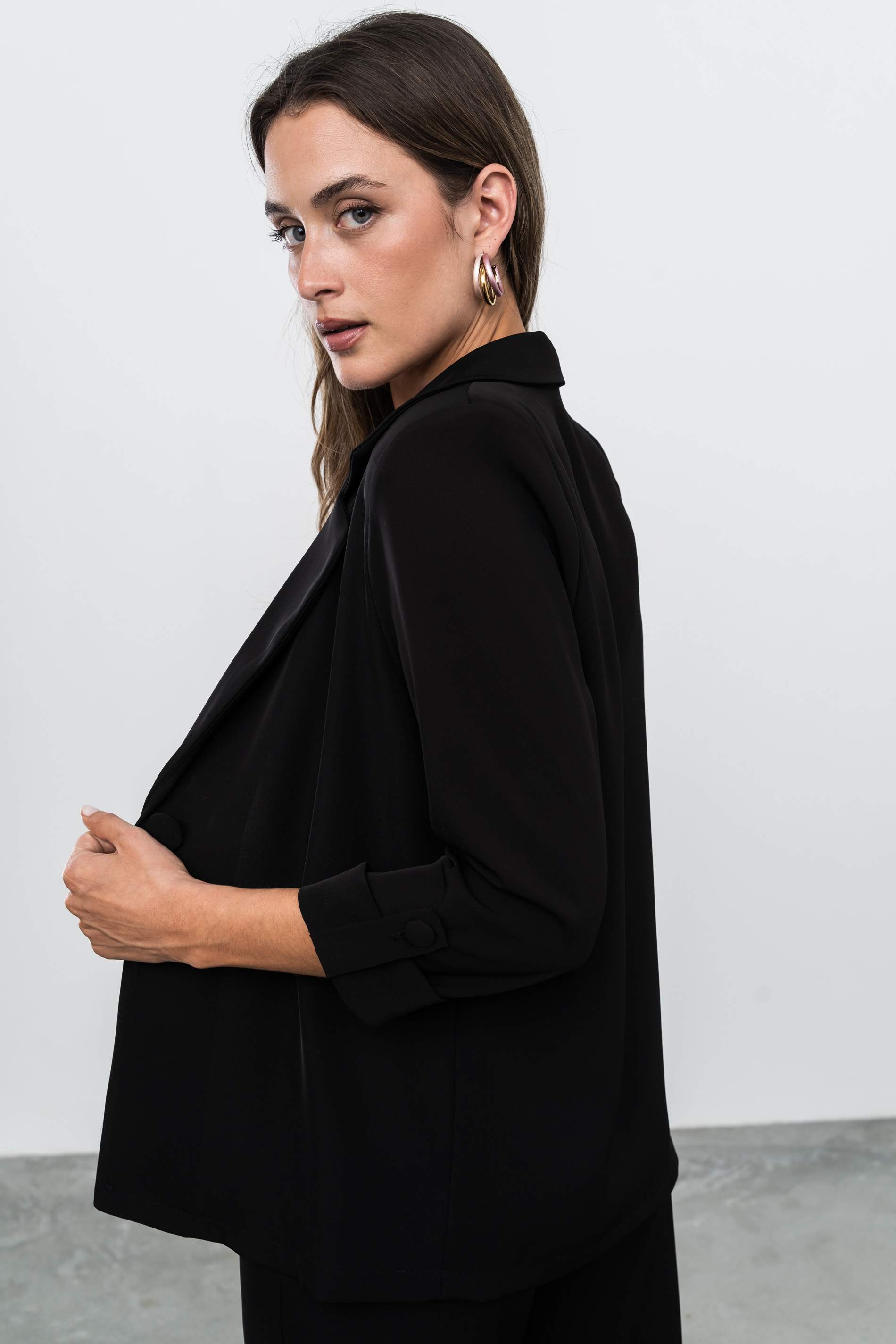 CHAQUETA FLUIDA BOTÓN NEGRO