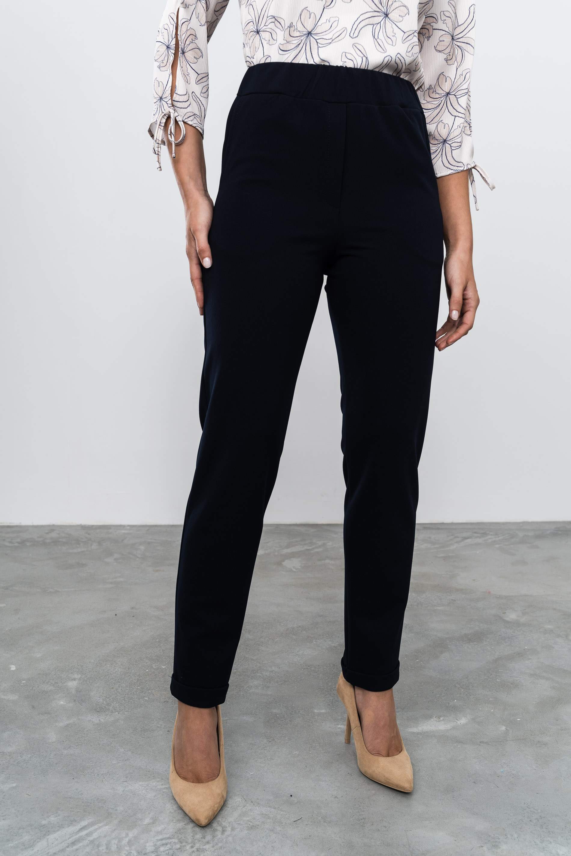 PANTALÓN GOMA BOLSILLOS MARINO