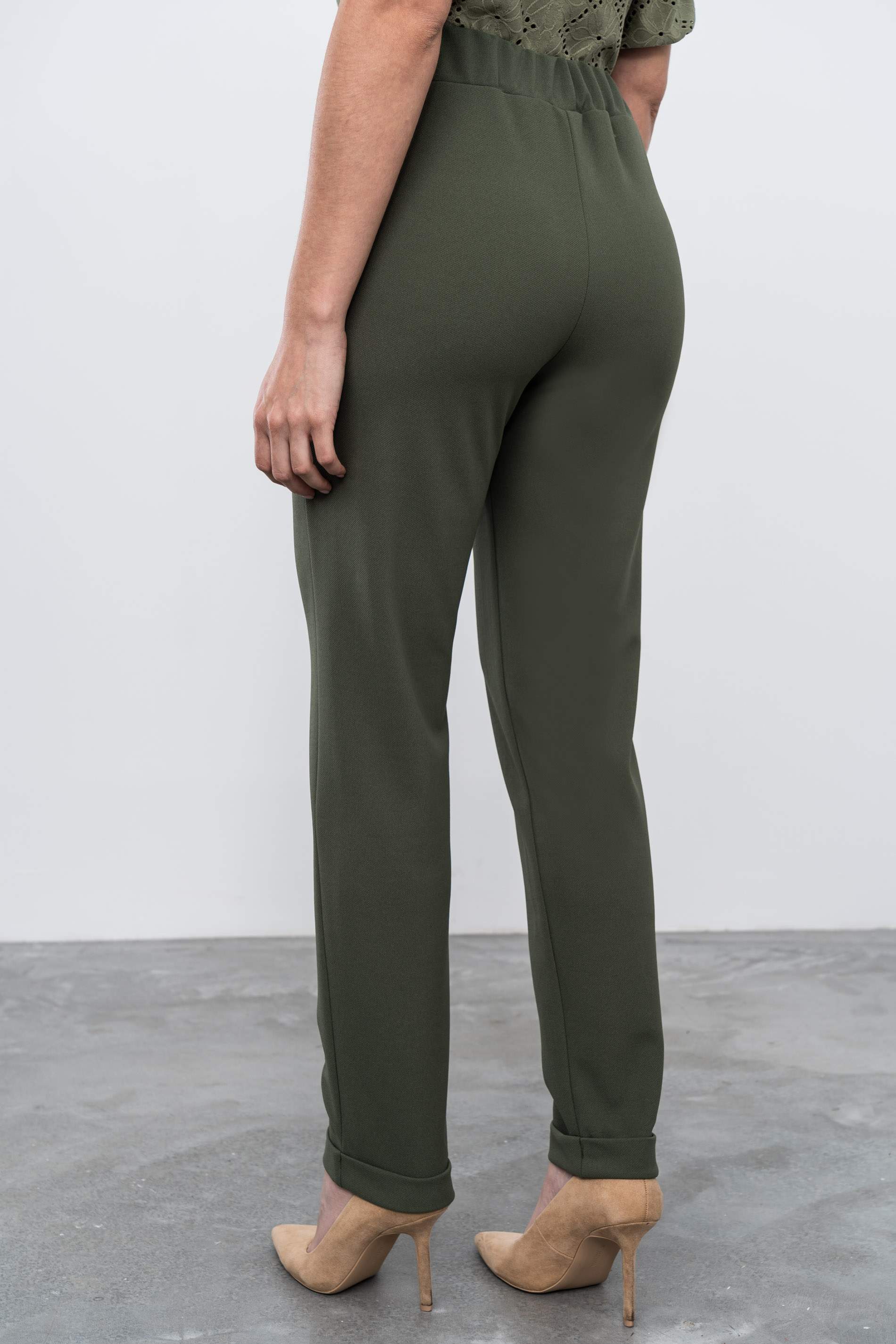 PANTALÓN GOMA BOLSILLOS KAKI