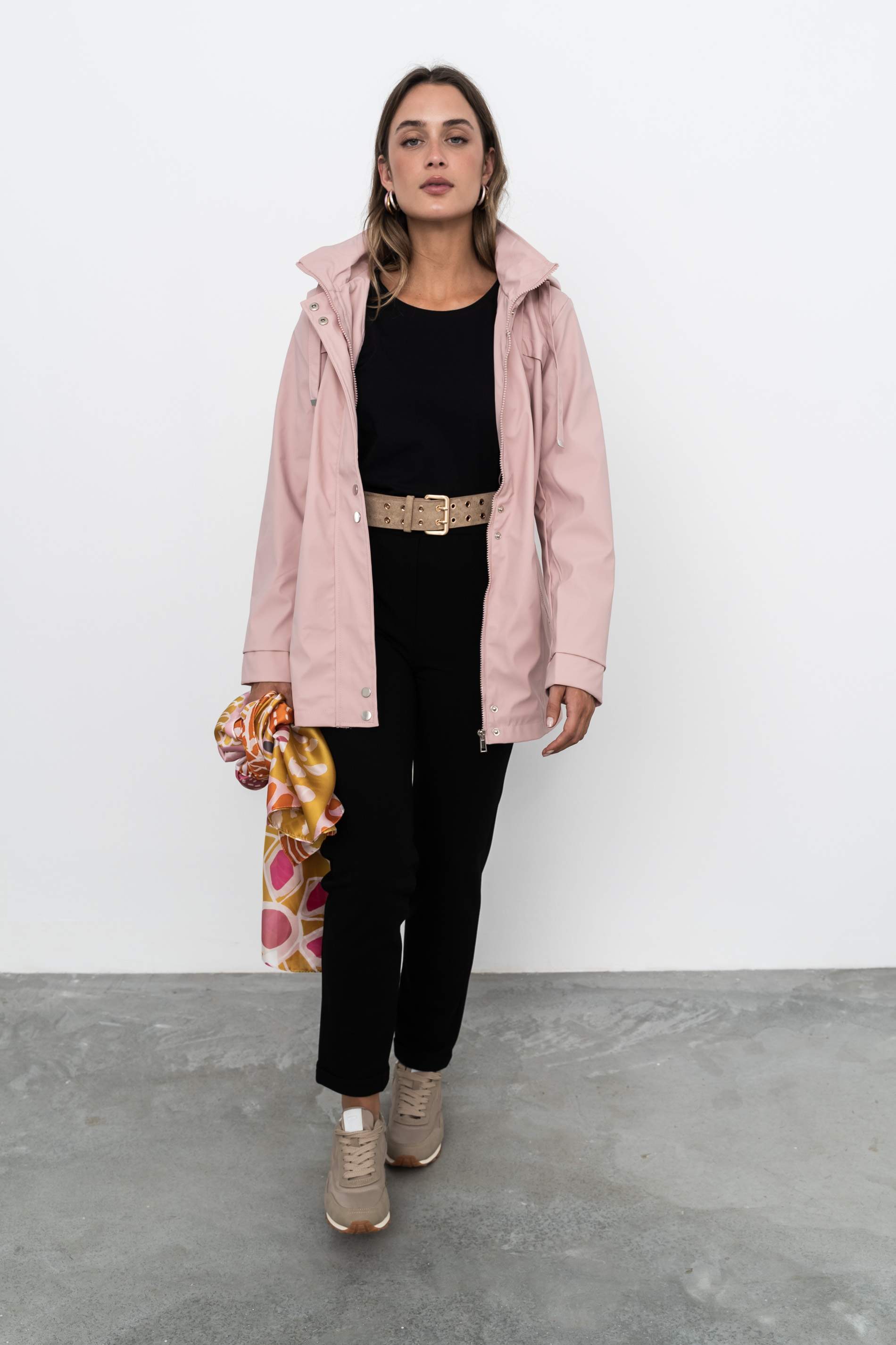 PANTALÓN GOMA BOLSILLOS NEGRO