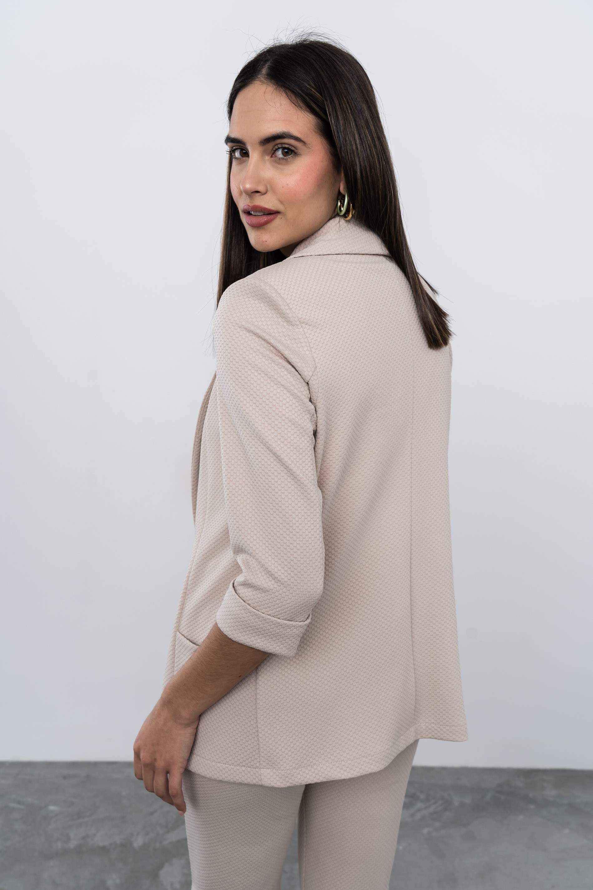 CHAQUETA ABIERTA SOLAPAS PANEL ARENA