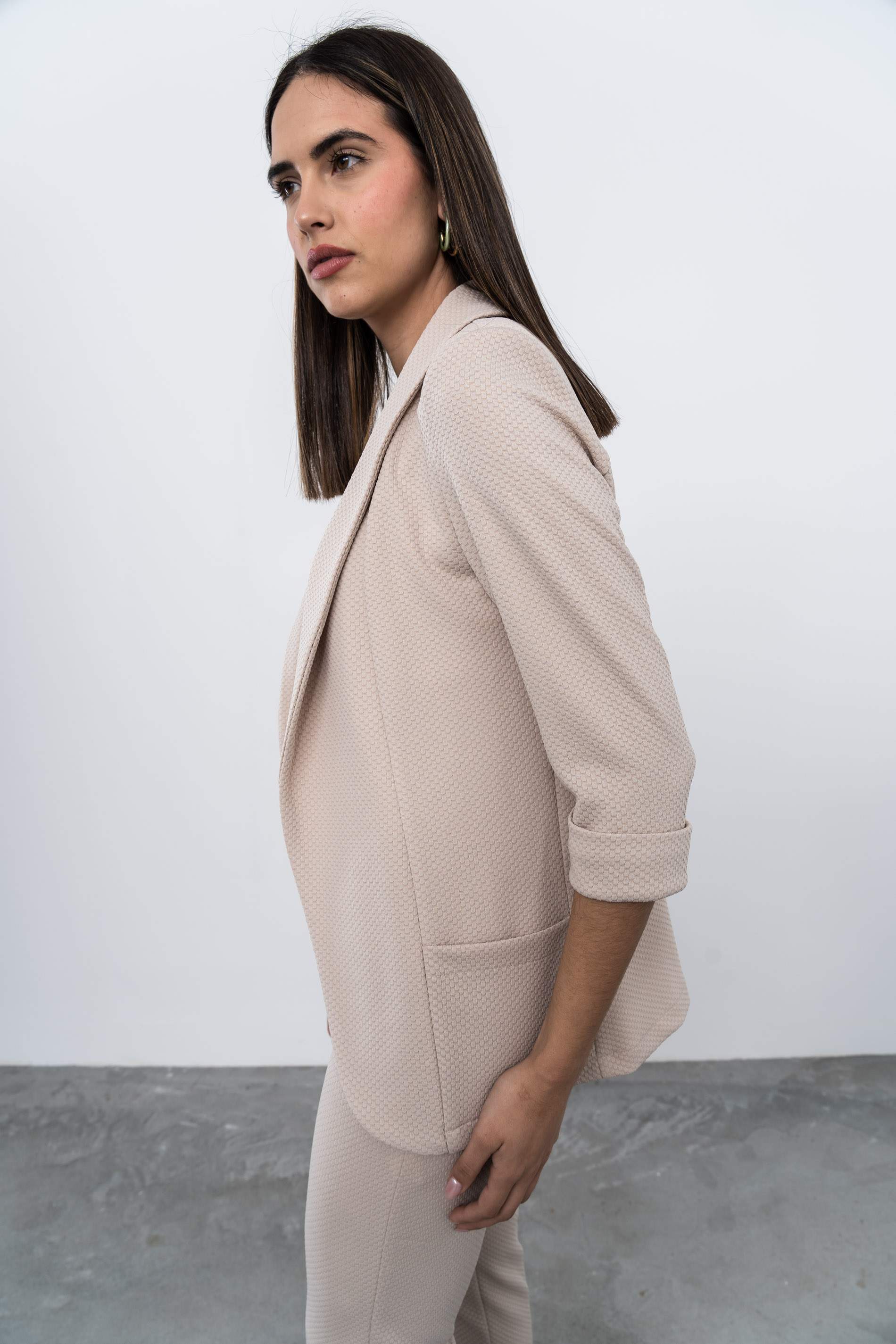 CHAQUETA ABIERTA SOLAPAS PANEL ARENA