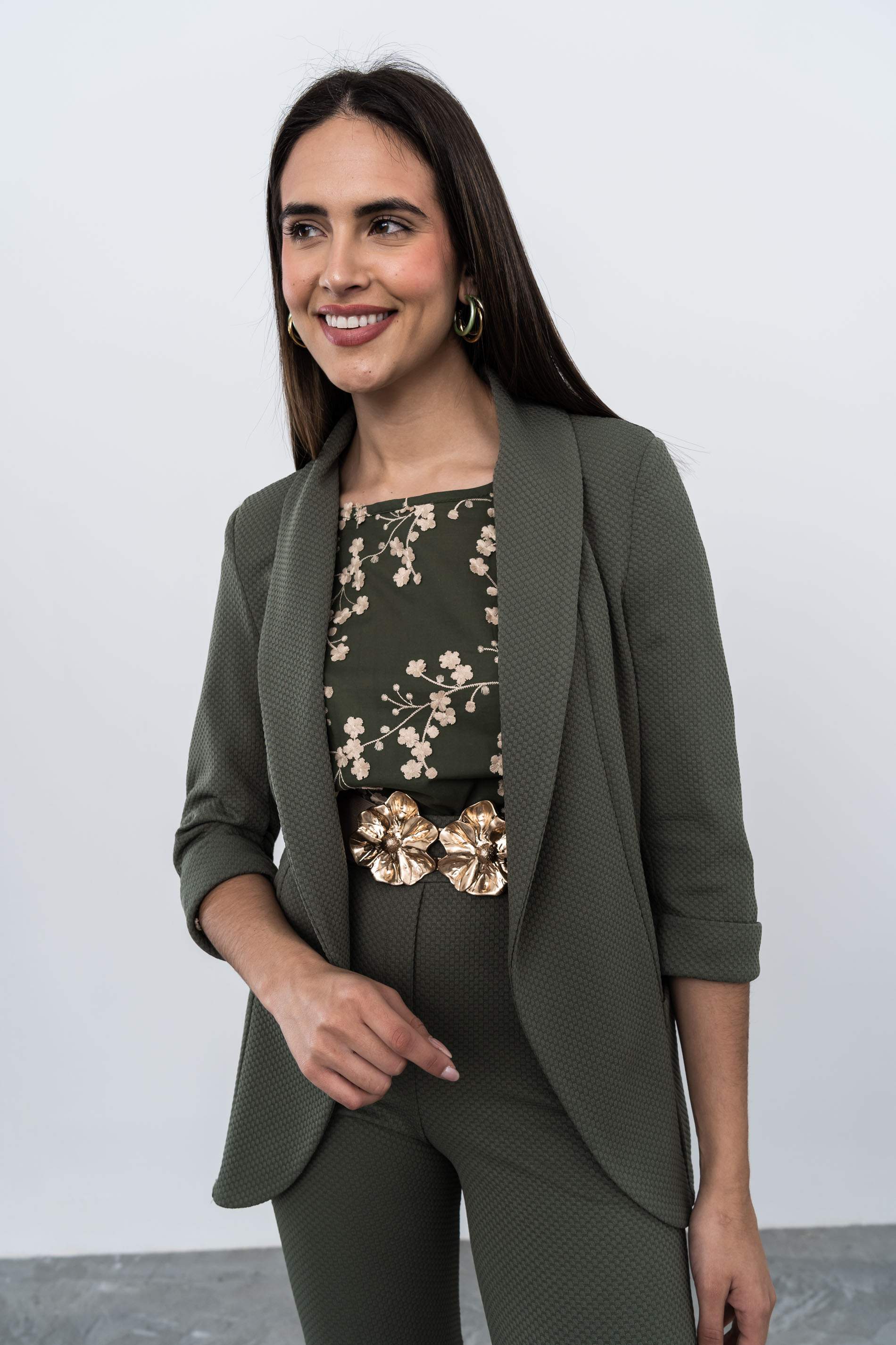 CHAQUETA ABIERTA SOLAPAS PANEL KAKI