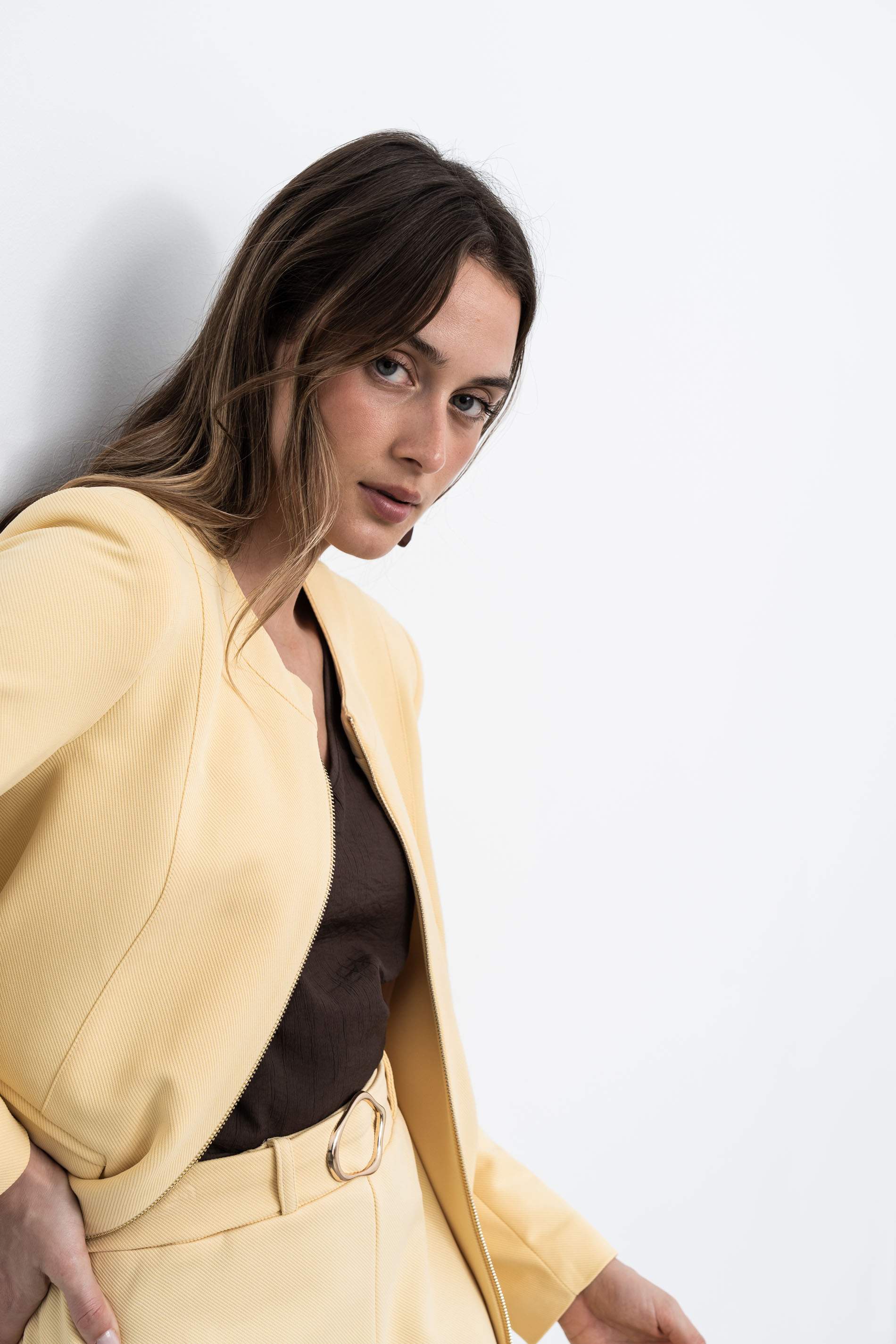 CHAQUETA CREMALLERA TAPETAS VAINILLA