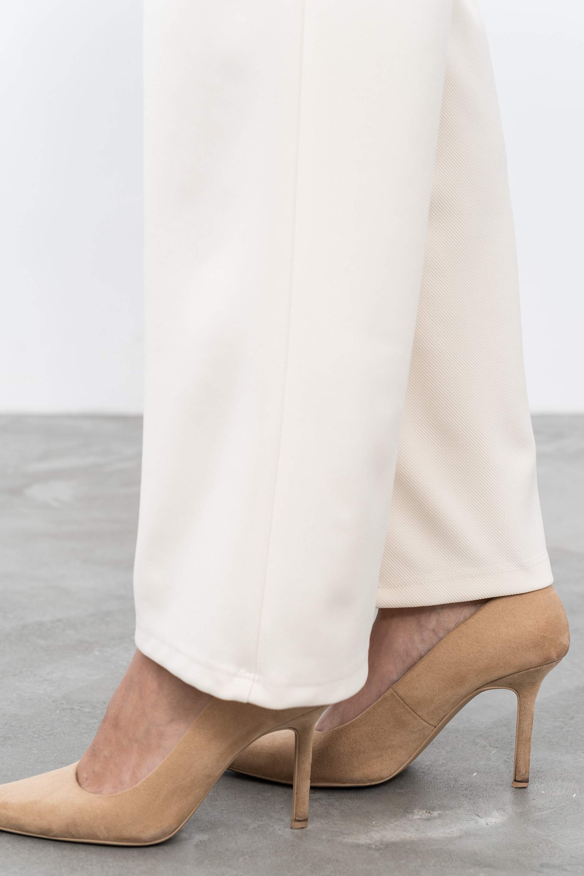 PANTALÓN ANCHO VESTIR HEBILLA CRUDO