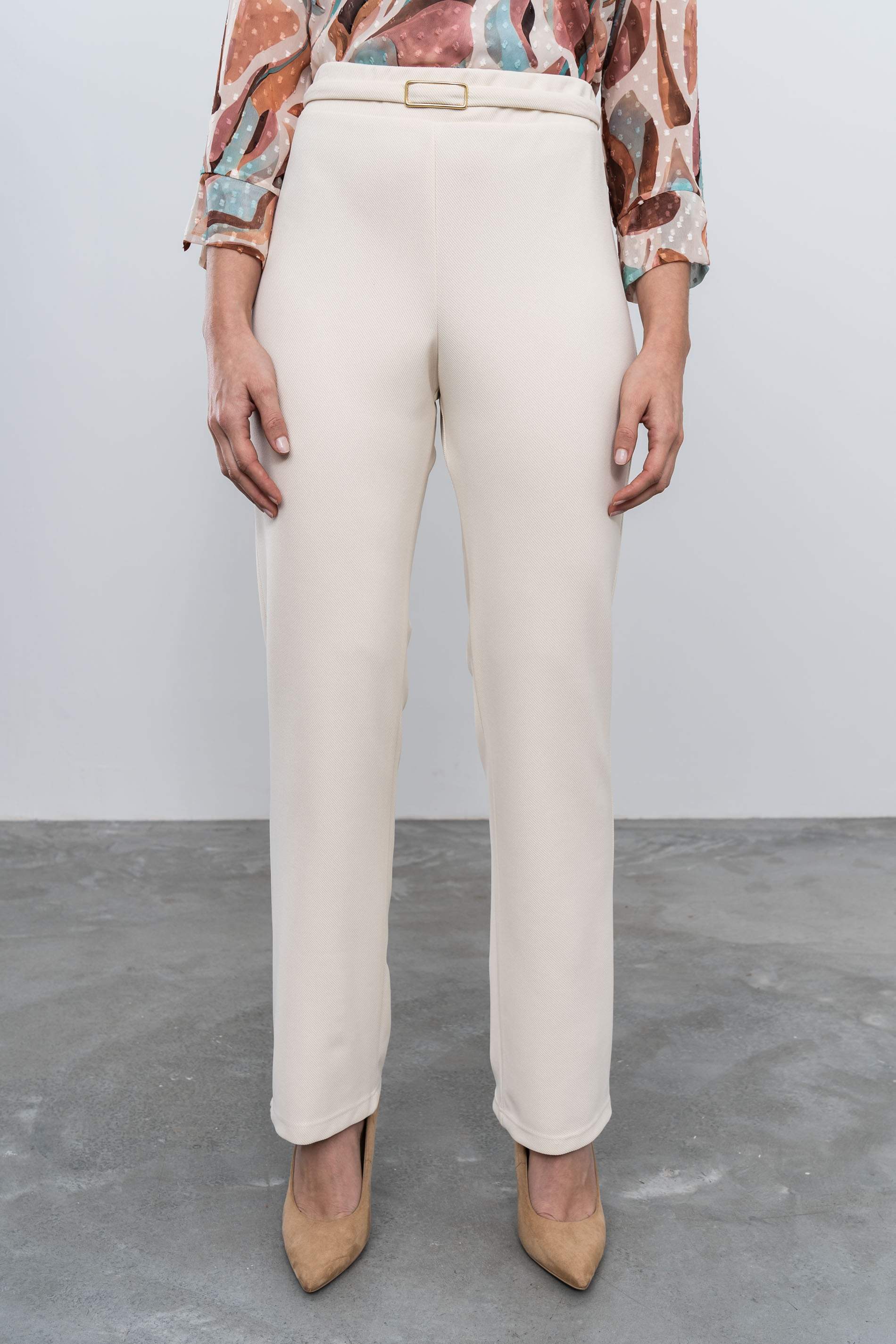 PANTALÓN RECTO VESTIR HEBILLA CRUDO