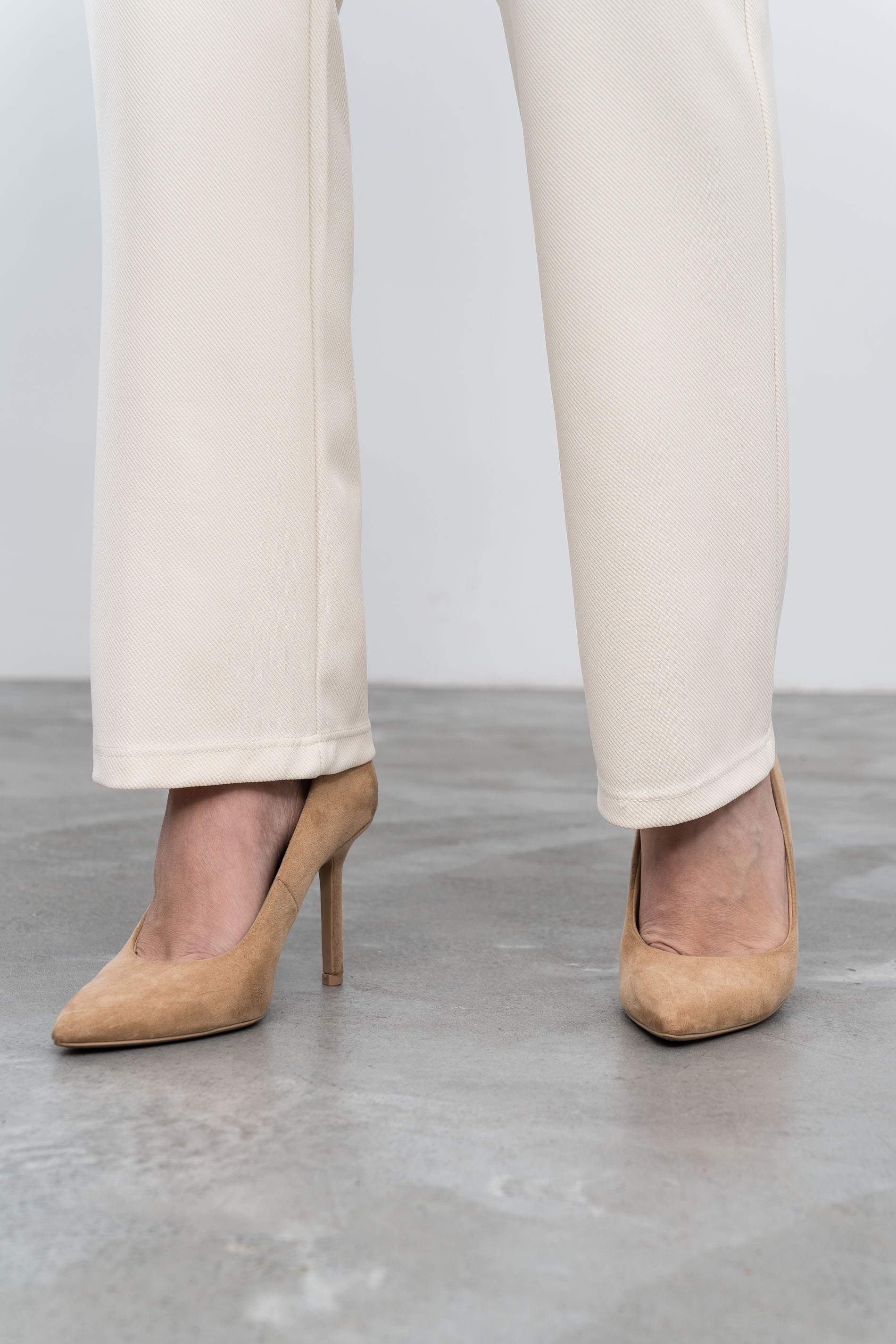 PANTALÓN RECTO VESTIR HEBILLA CRUDO