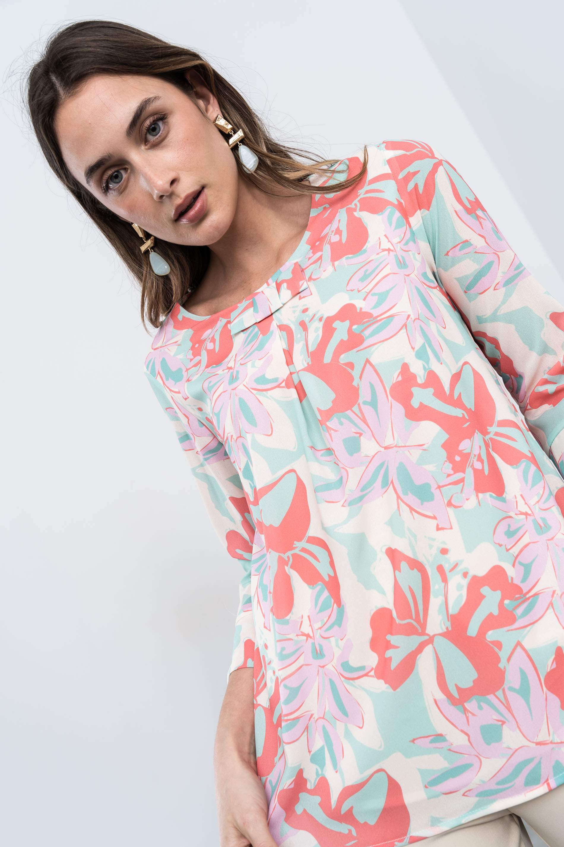 BLUSA FLOR ACUARELA