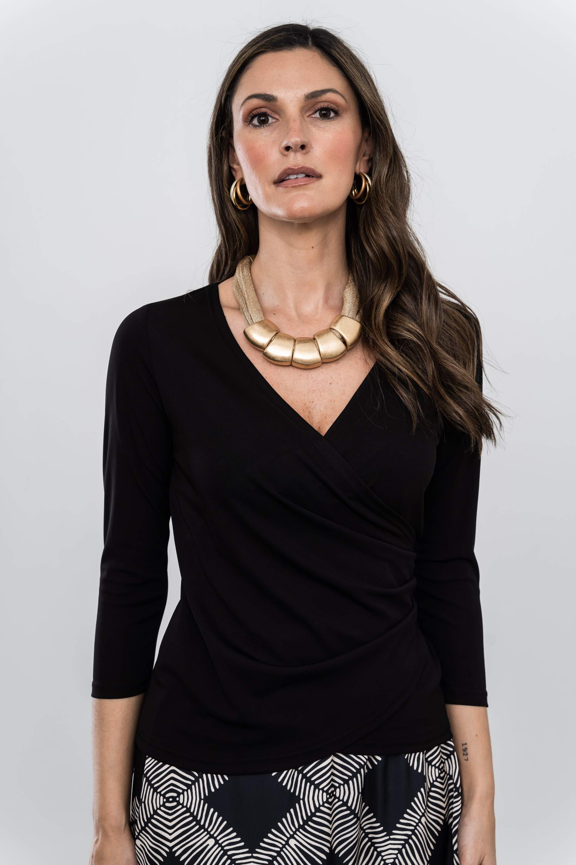 TOP RECOGIDO LATERAL NEGRO