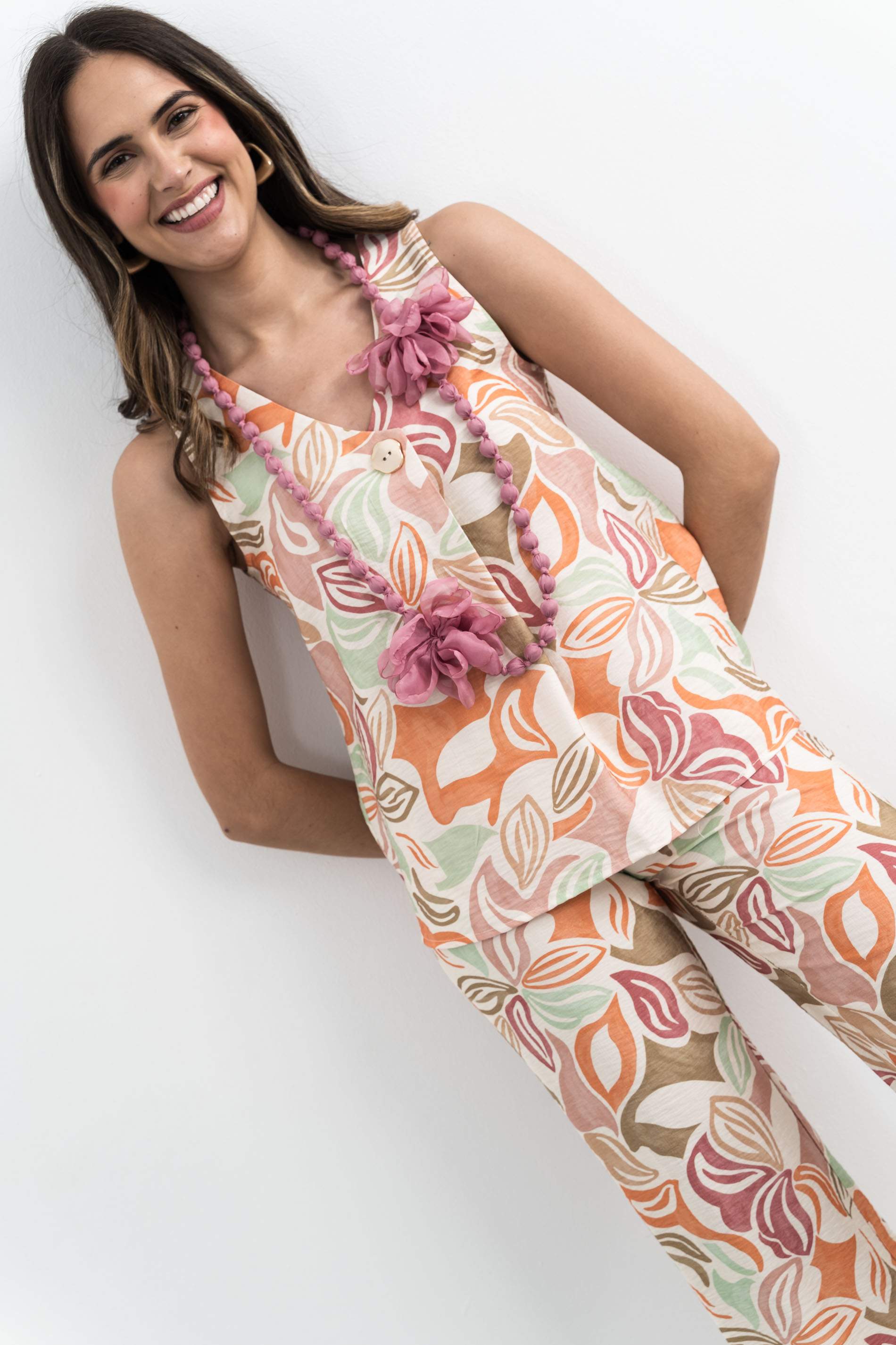 BLUSA BOTÓN HOJAS NUDE