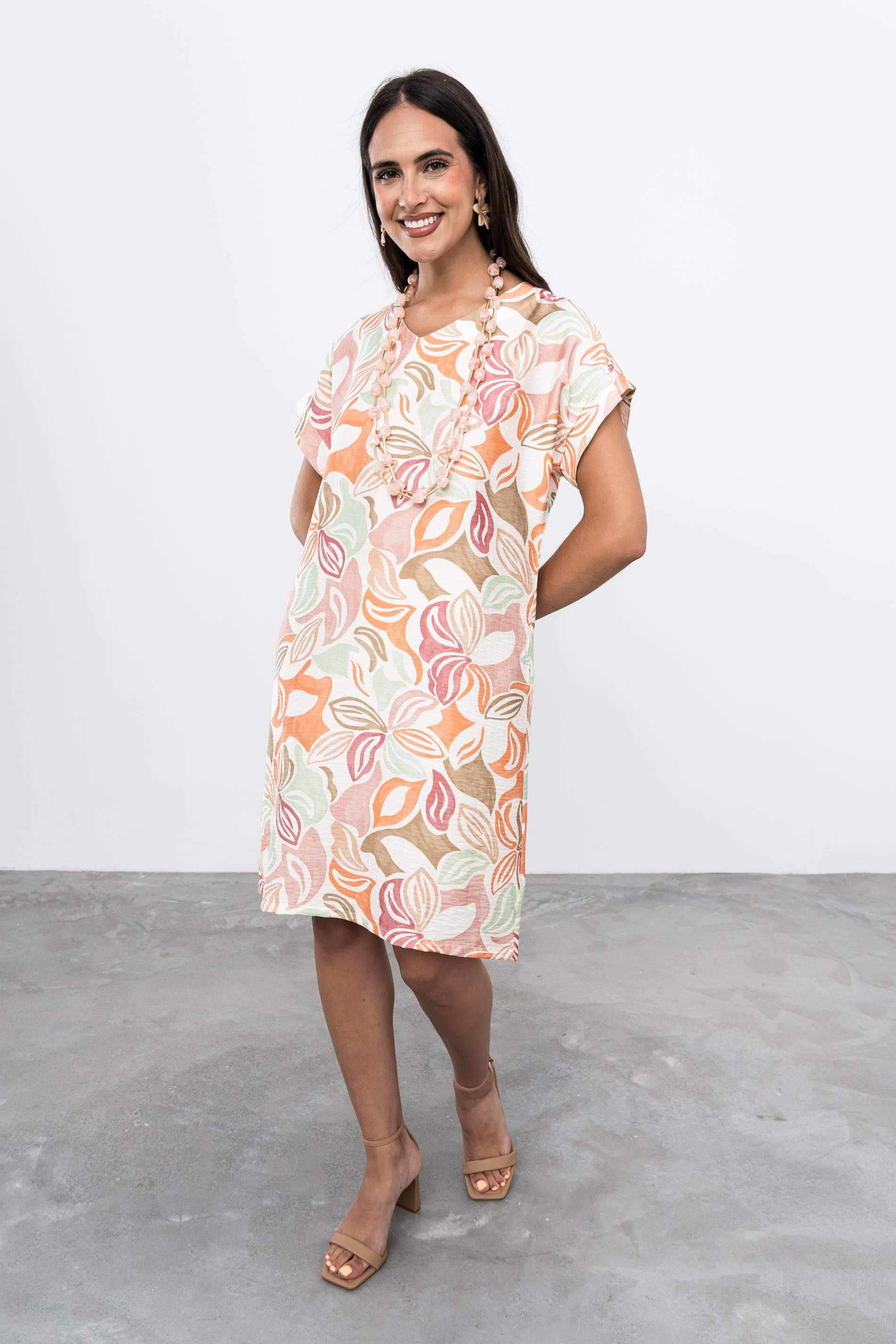VESTIDO MANGA VUELTA HOJAS NUDE