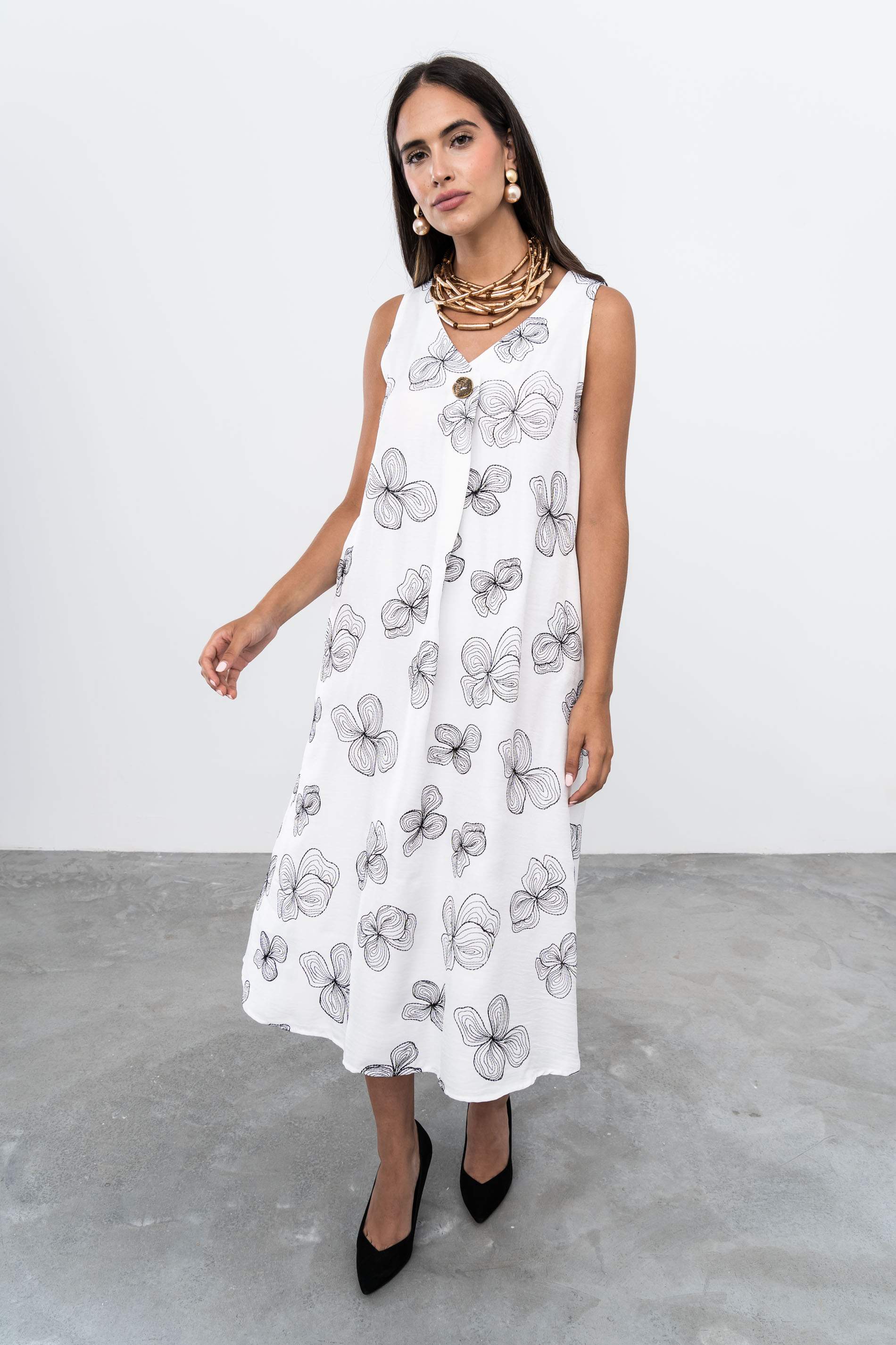 VESTIDO BORDADO FLORES BOTÓN BLANCO