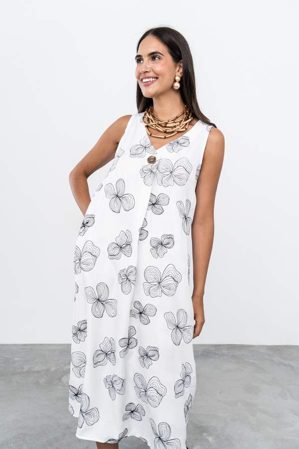 VESTIDO BORDADO FLORES BOTÓN BLANCO