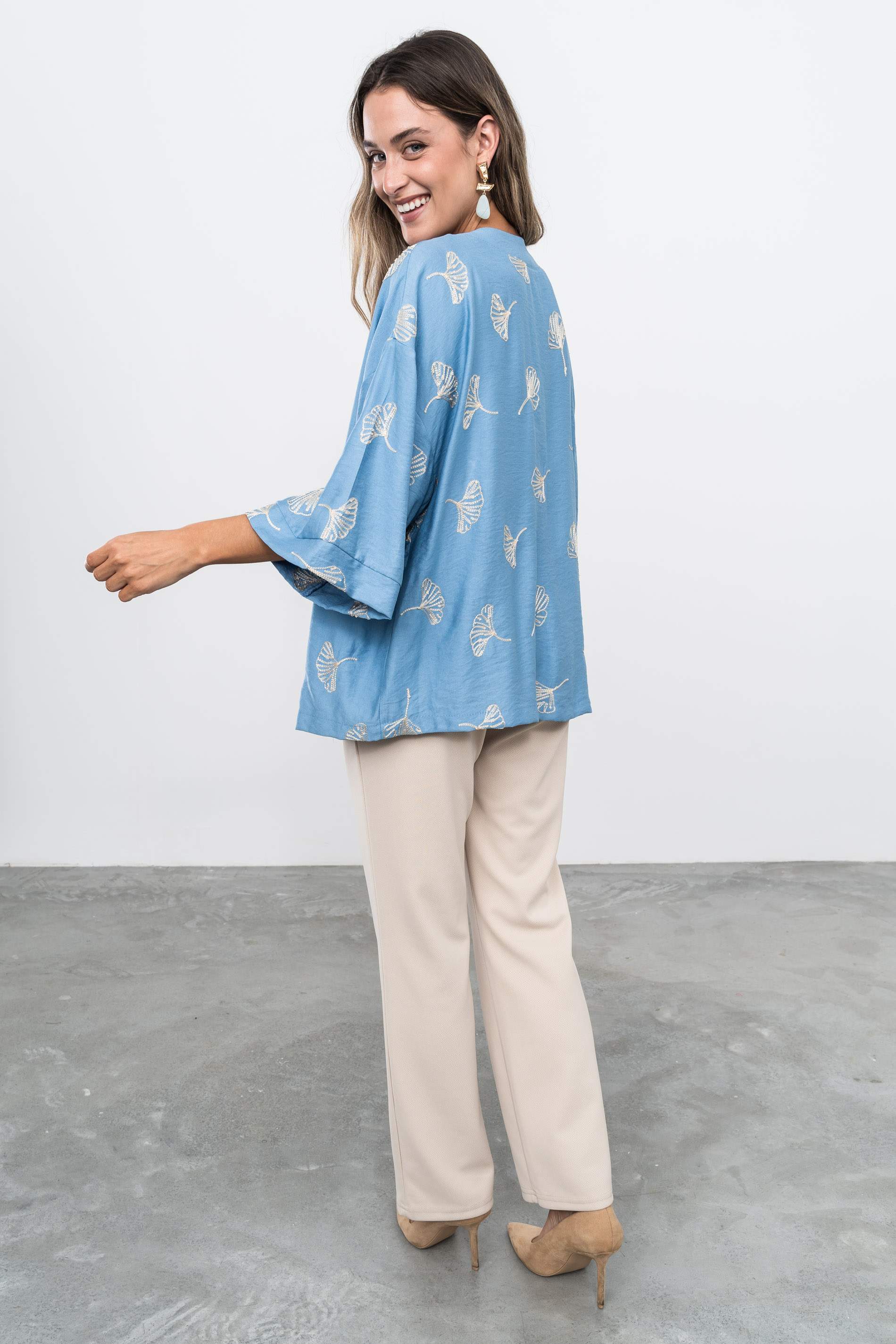 KIMONO BORDADO AZUL