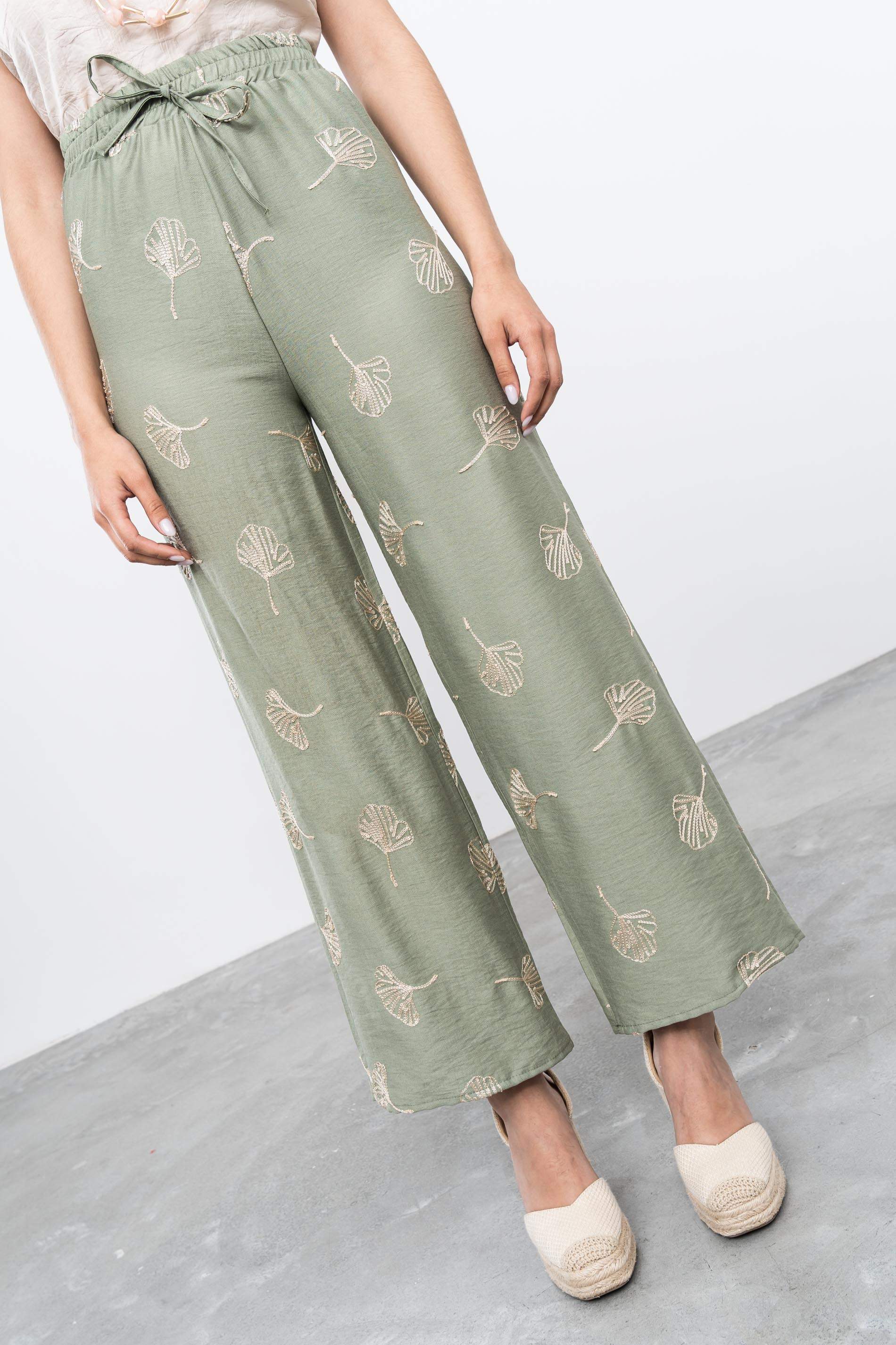 PANTALÓN BORDADO KAKI