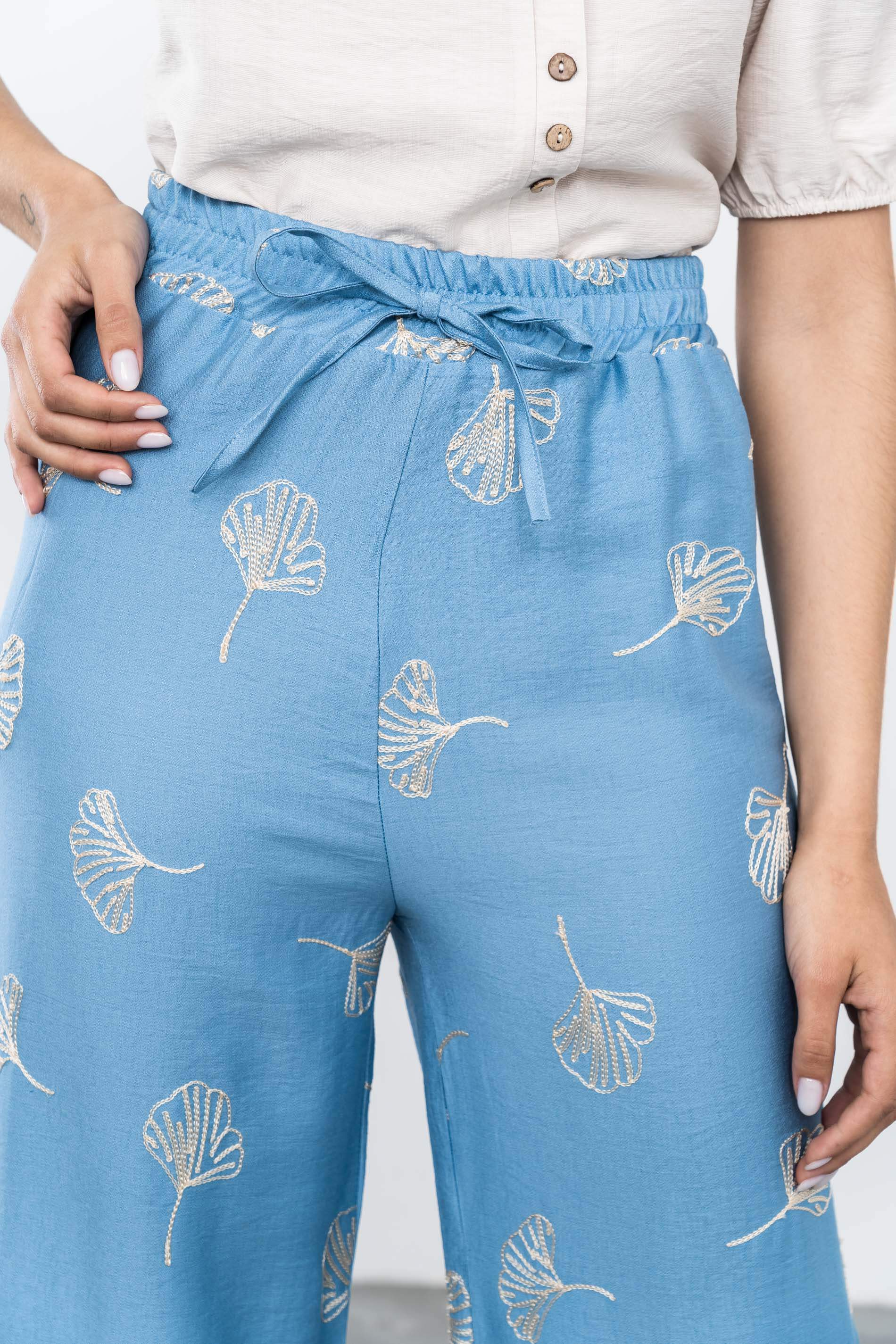 PANTALÓN BORDADO AZUL