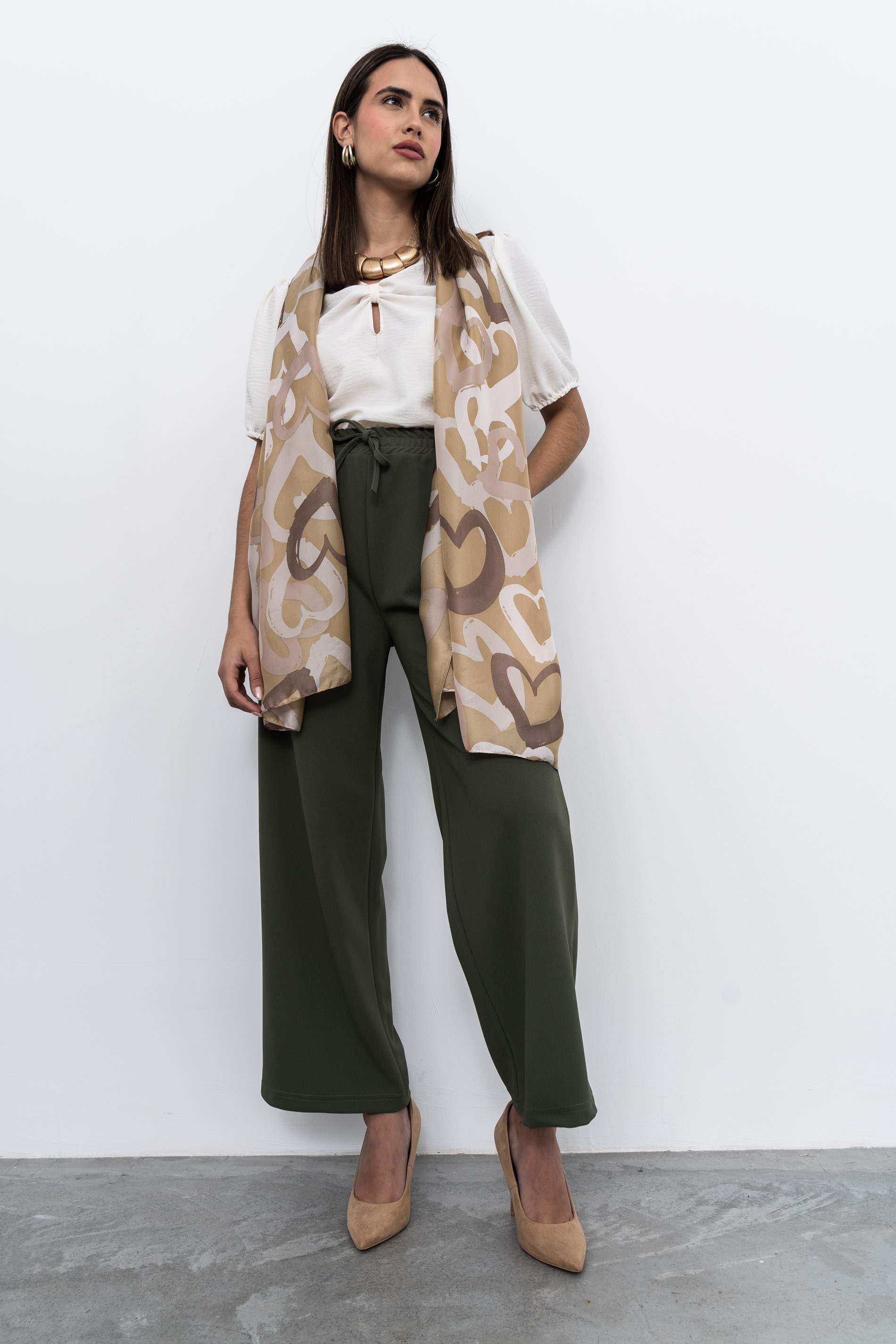 BLUSA DETALLE LAZO ESCOTE MARFIL