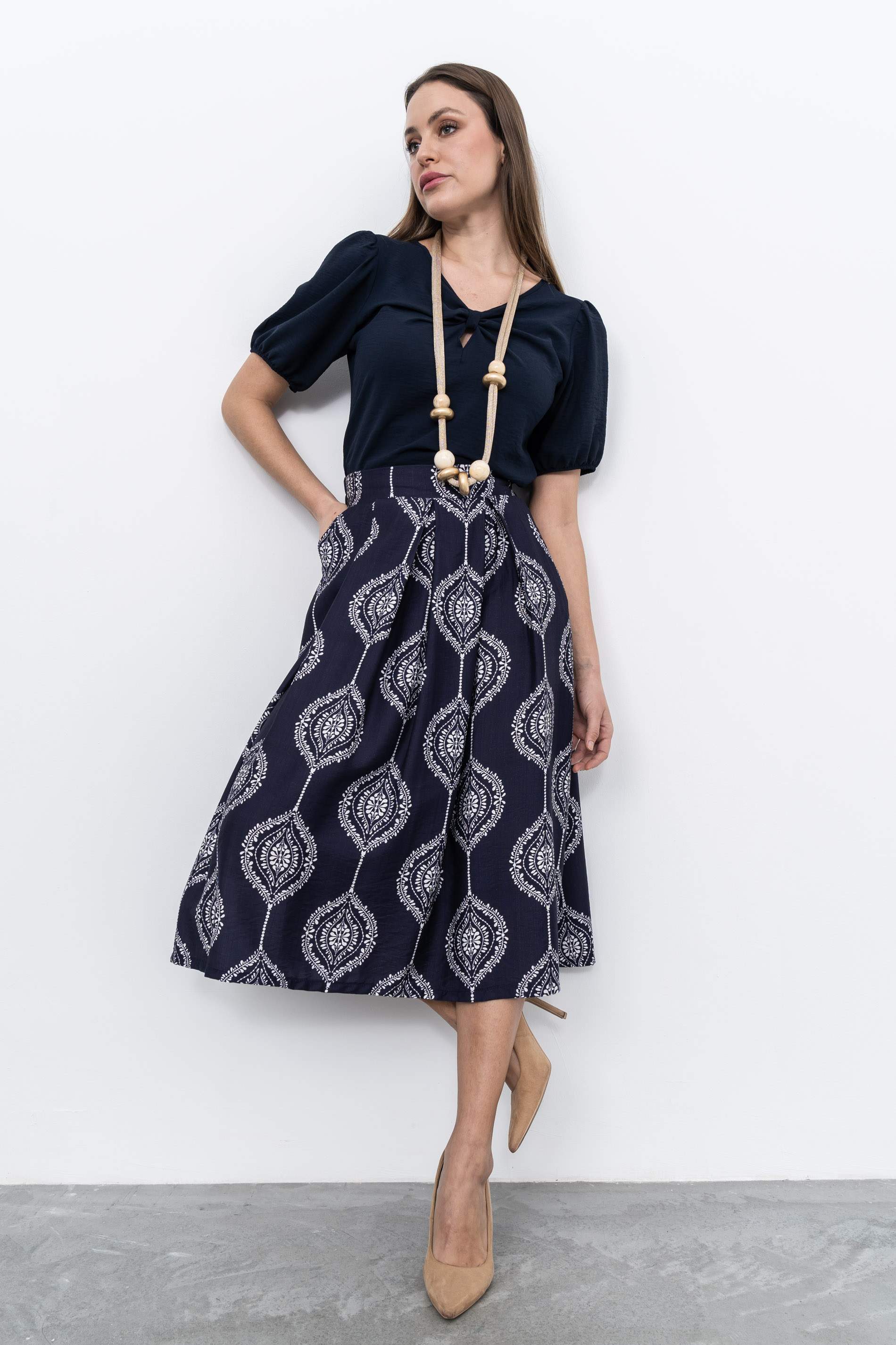 BLUSA DETALLE LAZO ESCOTE MARINO