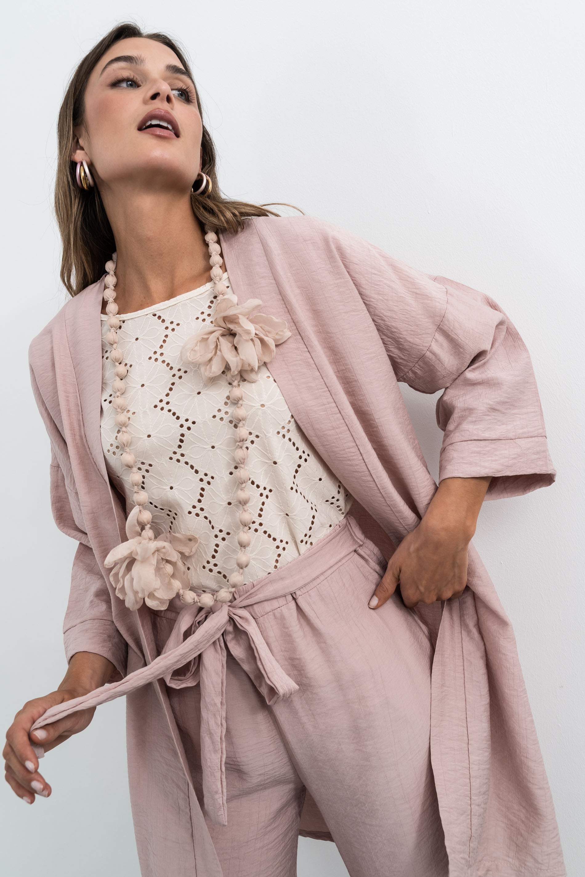 BLUSA TEJIDO PERFORADO BEIGE