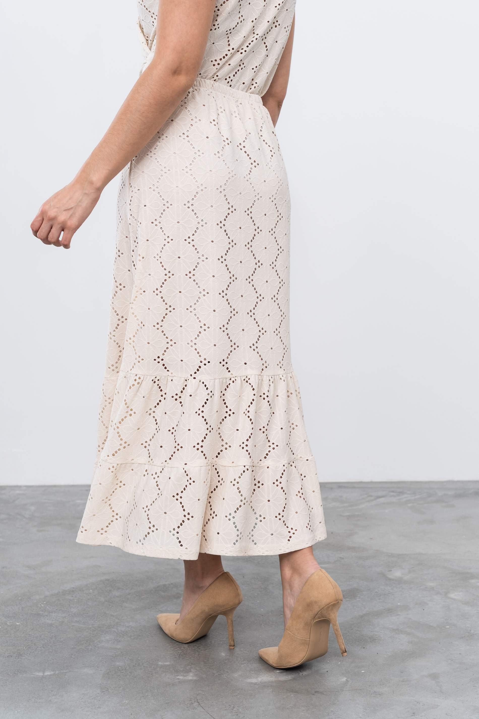 FALDA TEJIDO PERFORADO BEIGE