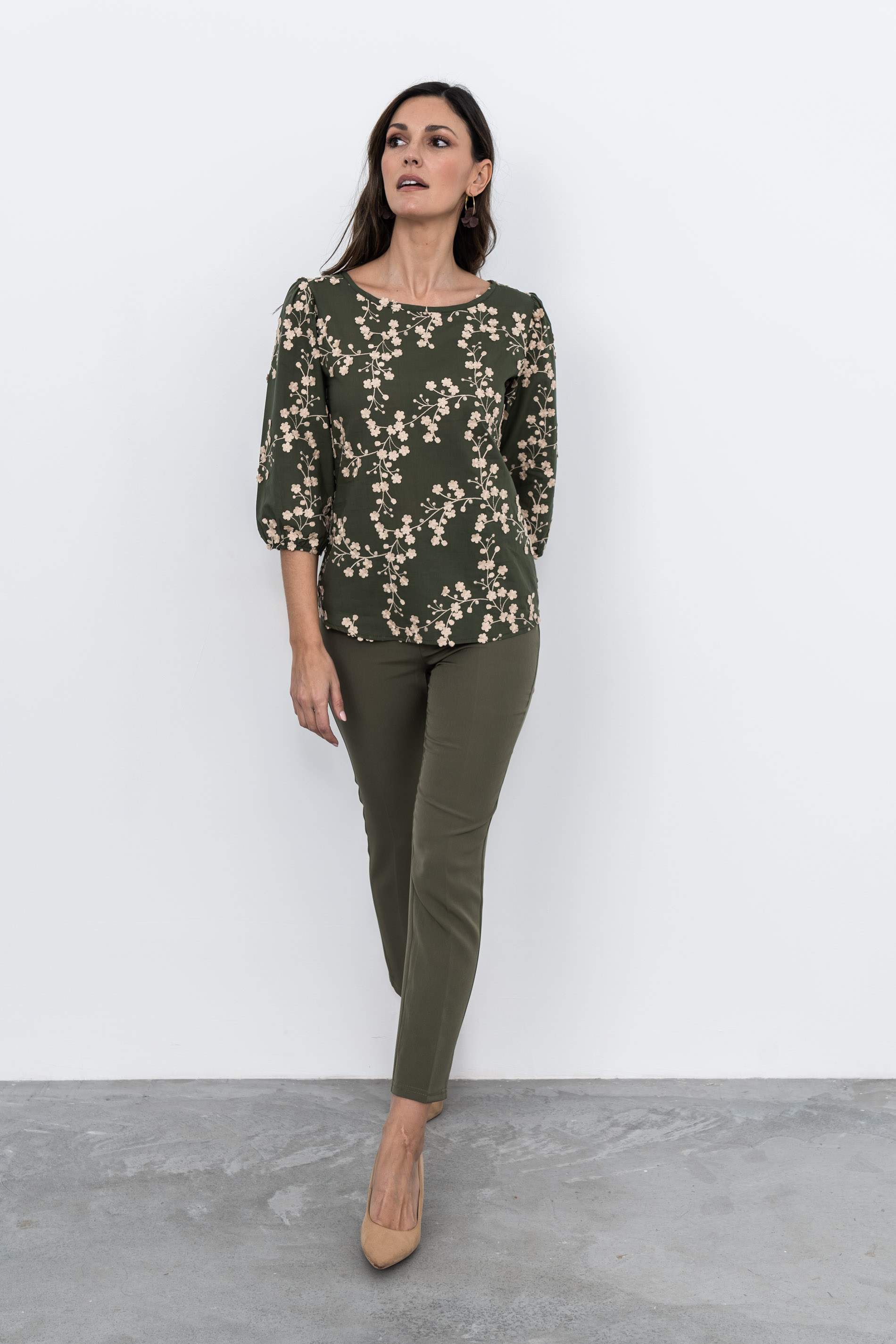 BLUSA TEJIDO FANTASÍA RAMILLETES KAKI