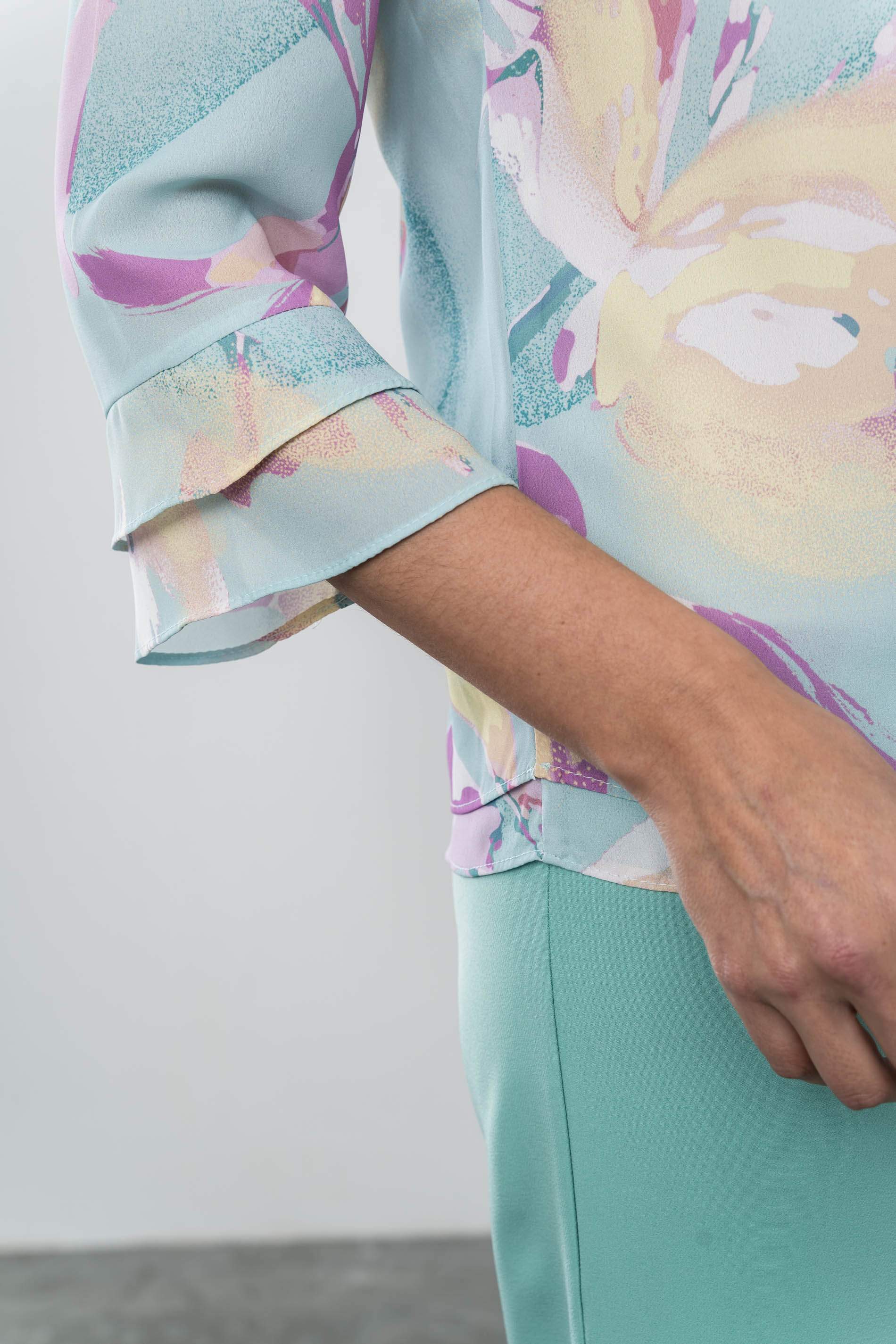 BLUSA DOBLE CAPA ESTAMPADO