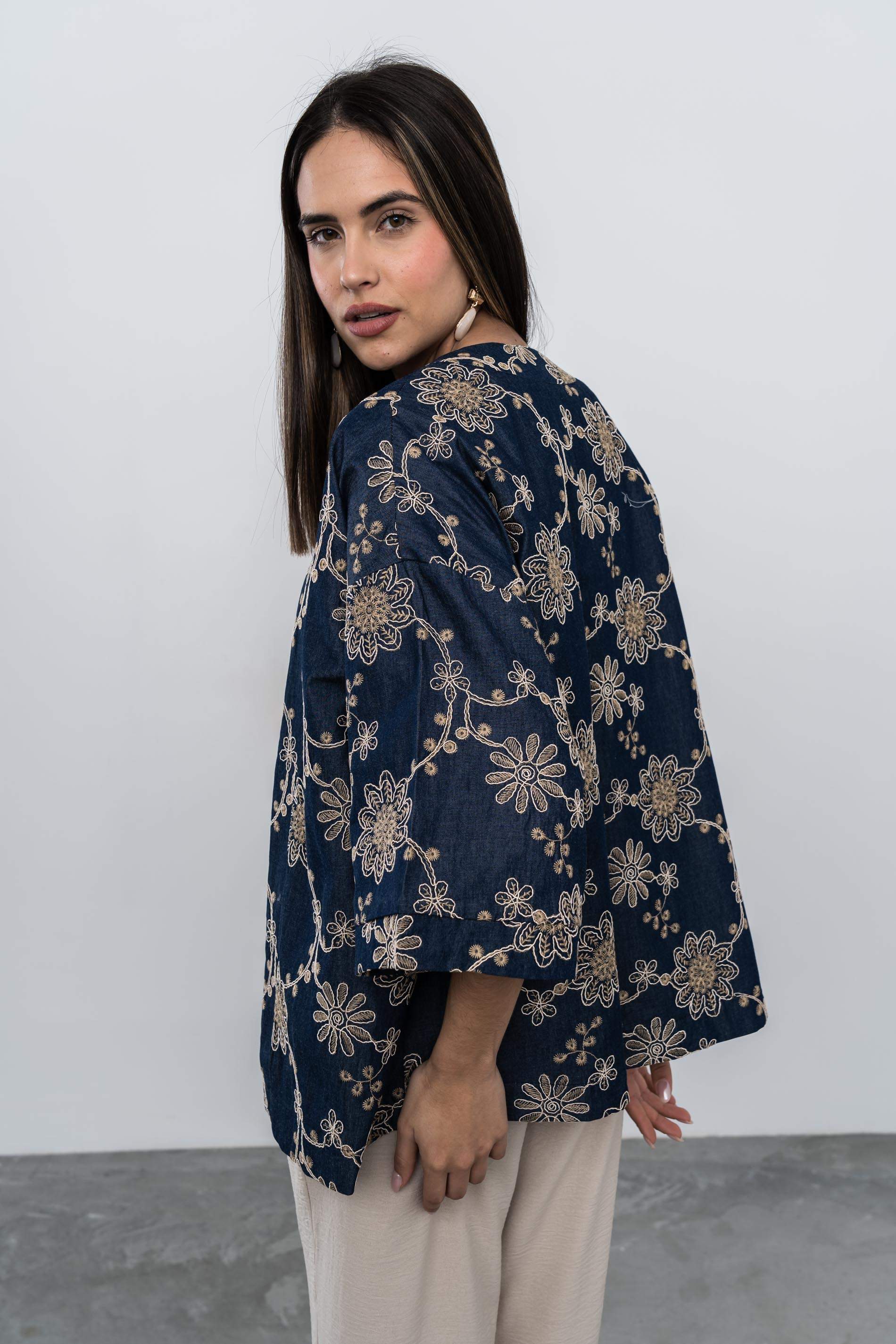 KIMONO DENIM BORDADO