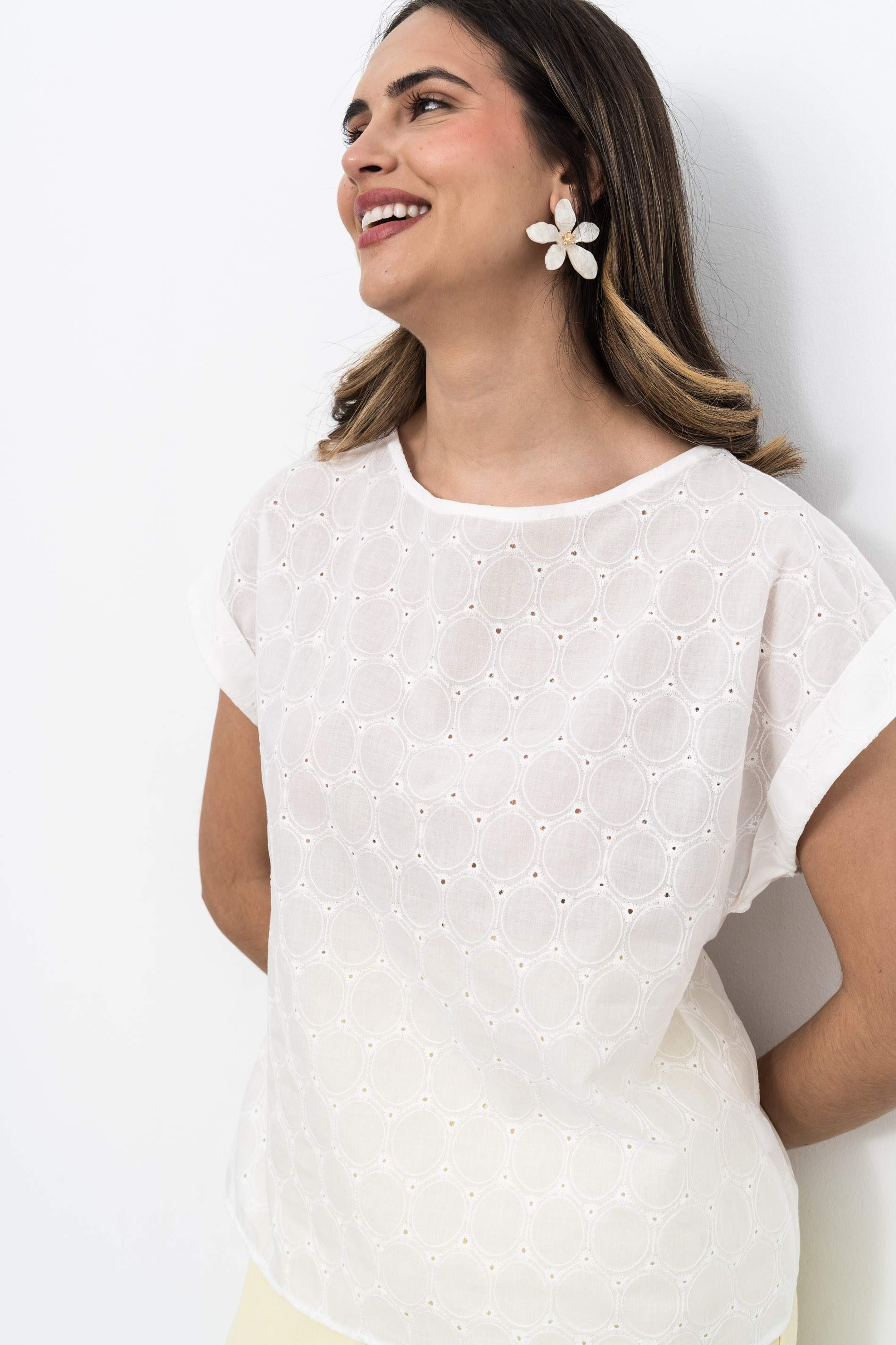 BLUSA TEJIDO BORDADO