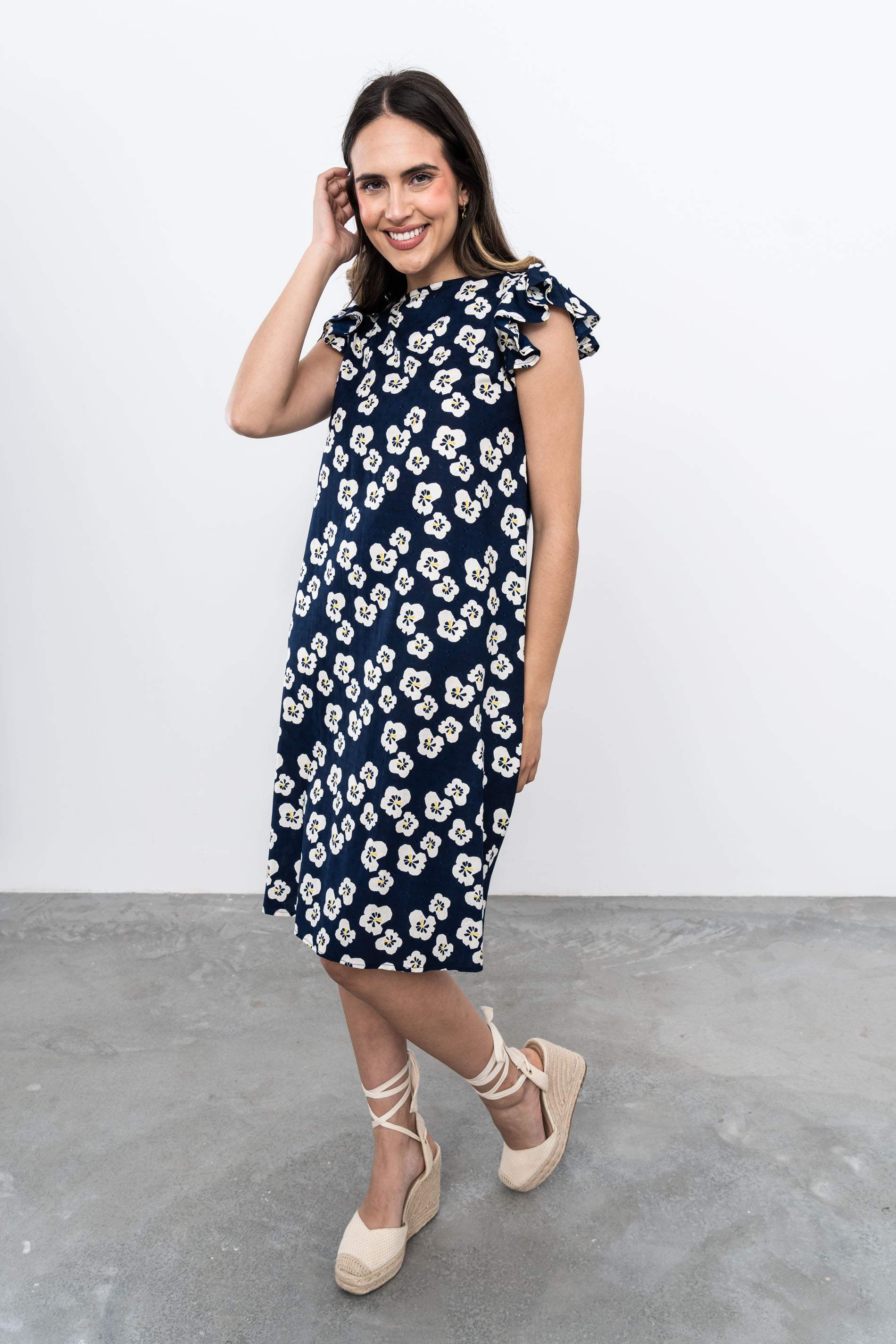 VESTIDO MANGA CAPAS FLOR