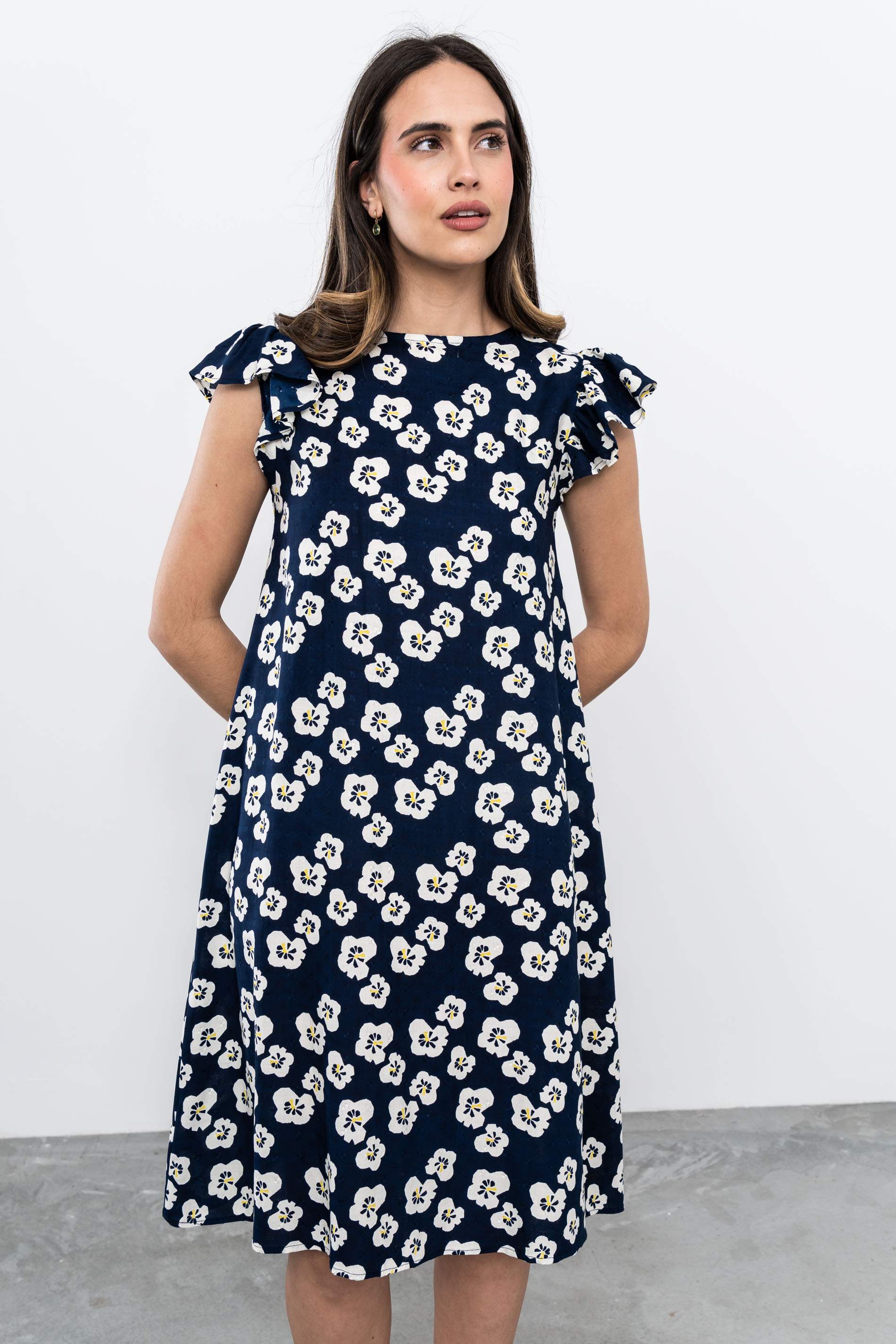 VESTIDO MANGA CAPAS FLOR